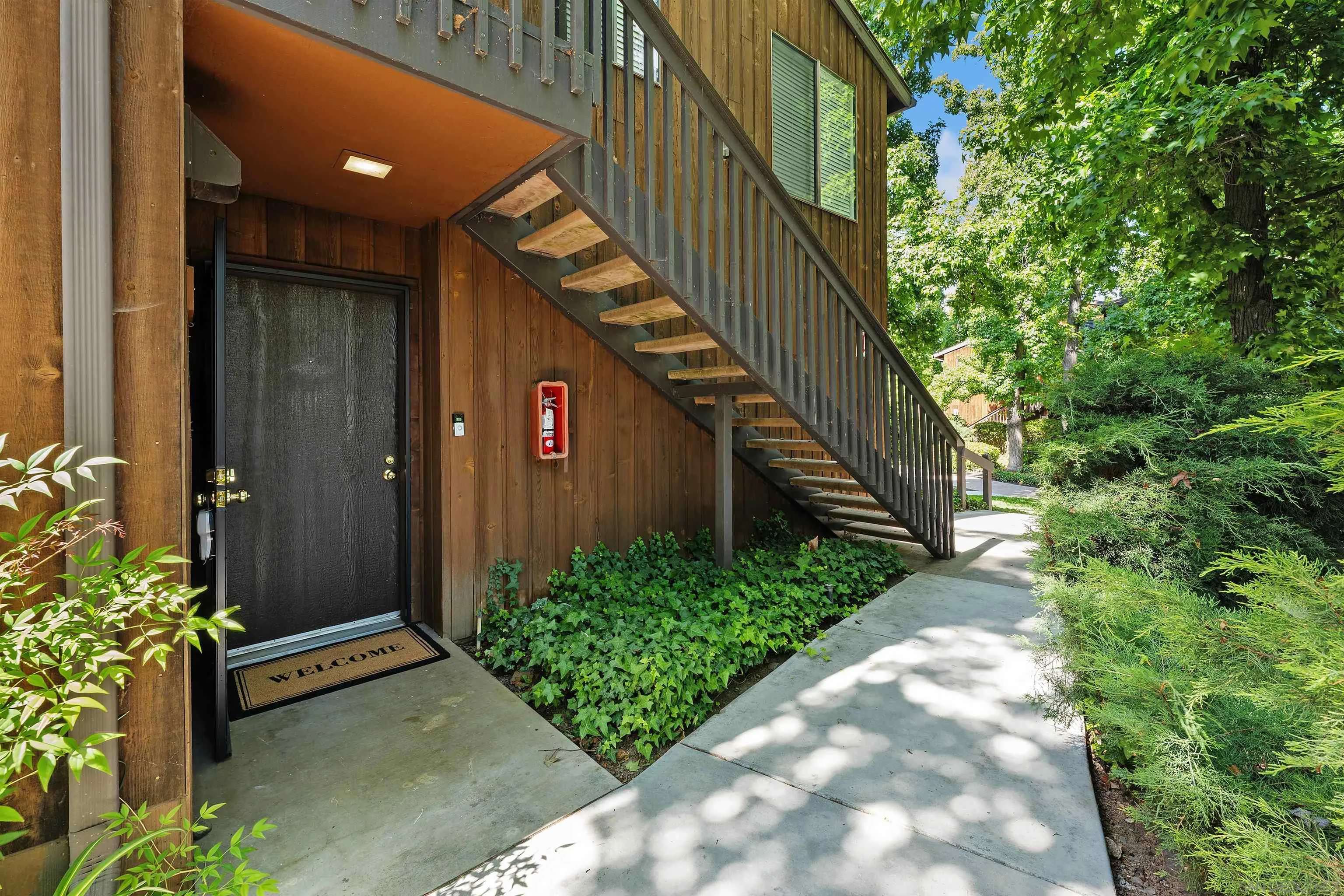 Alpine, CA 91901,2157 Arnold Way #312