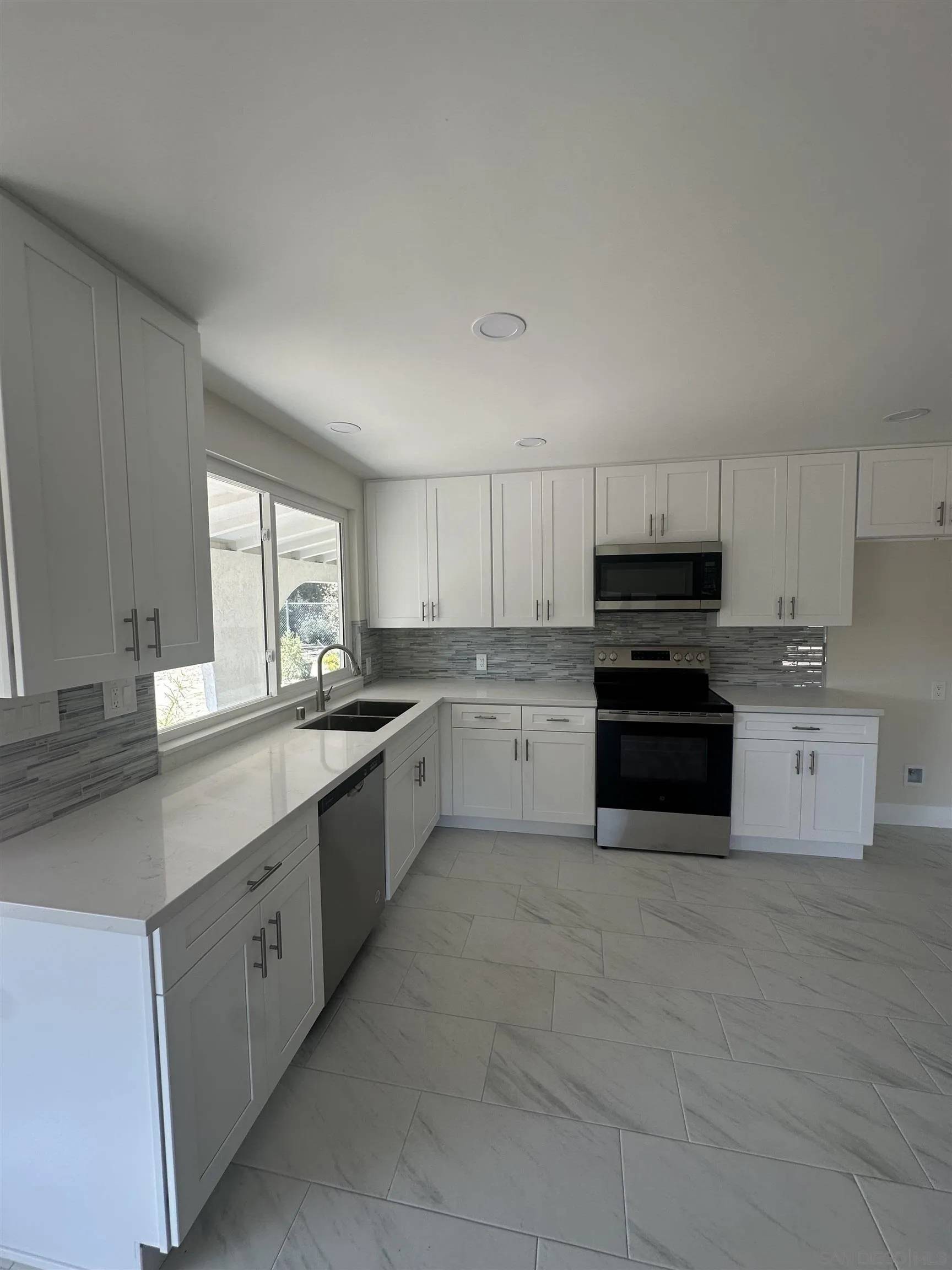 Escondido, CA 92026,31245 Palimo Dr