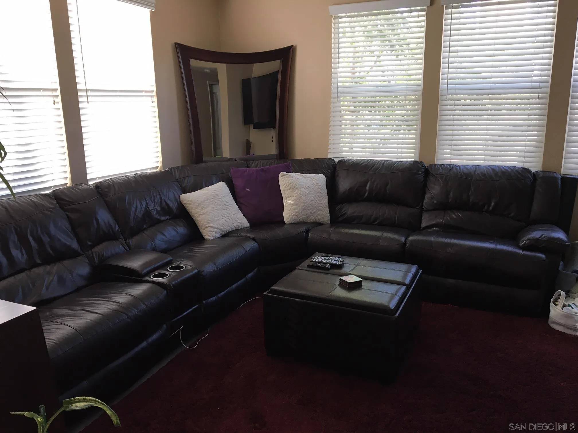 San Diego, CA 92117,2978 BEACHWOOD BLUFF WAY