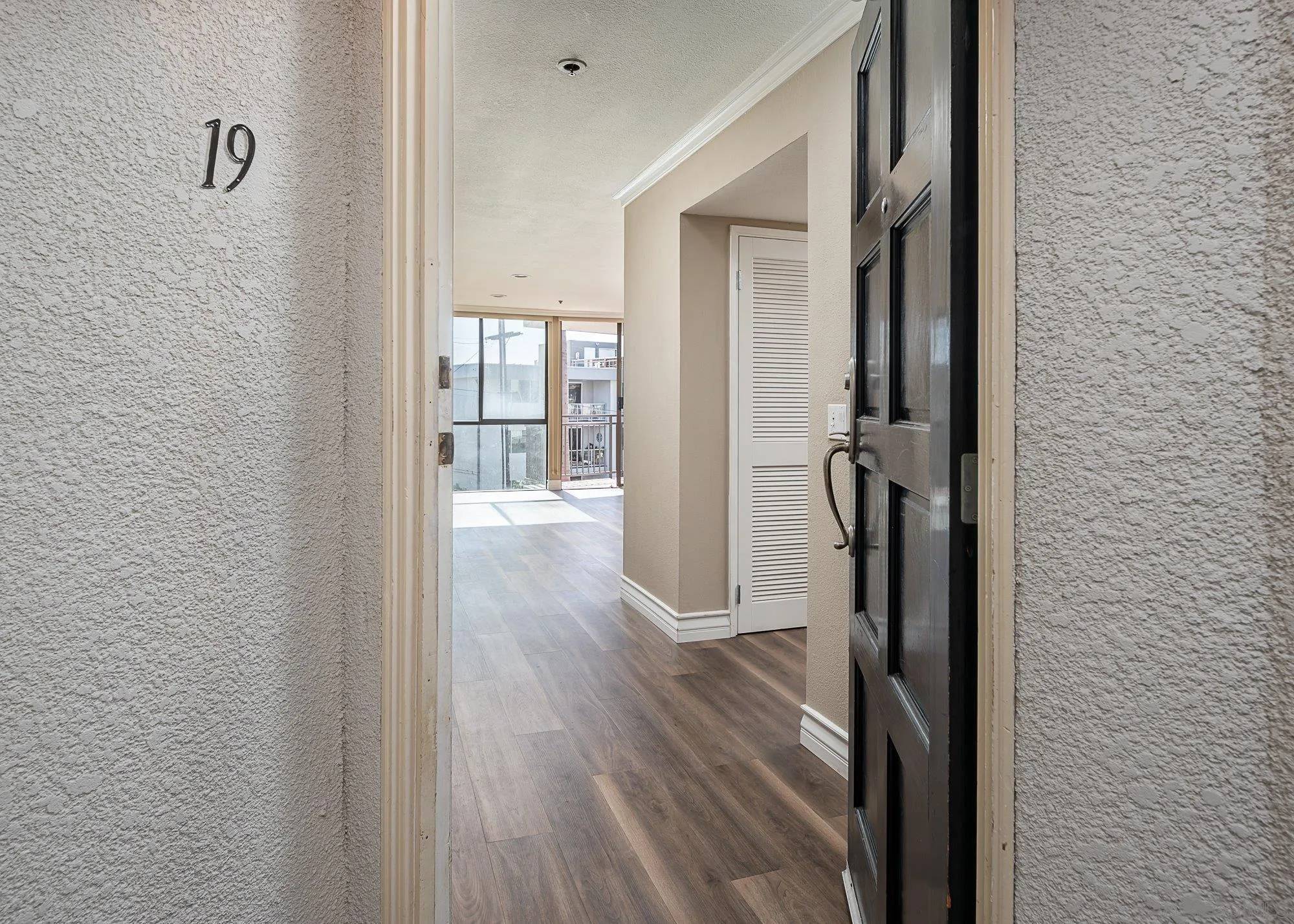 San Diego, CA 92101,2414 Front St #19