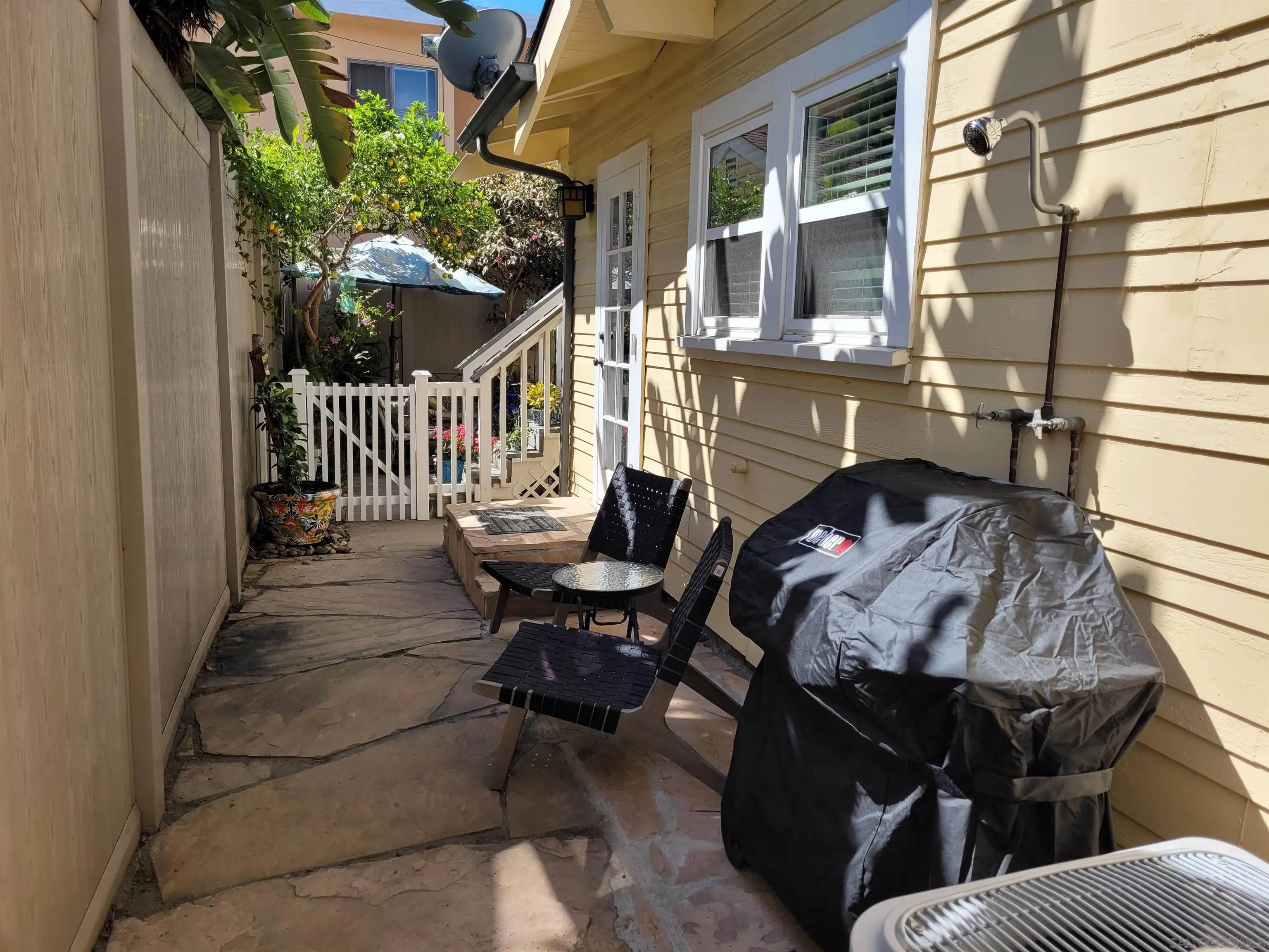 Coronado, CA 92118,817 Olive Ave