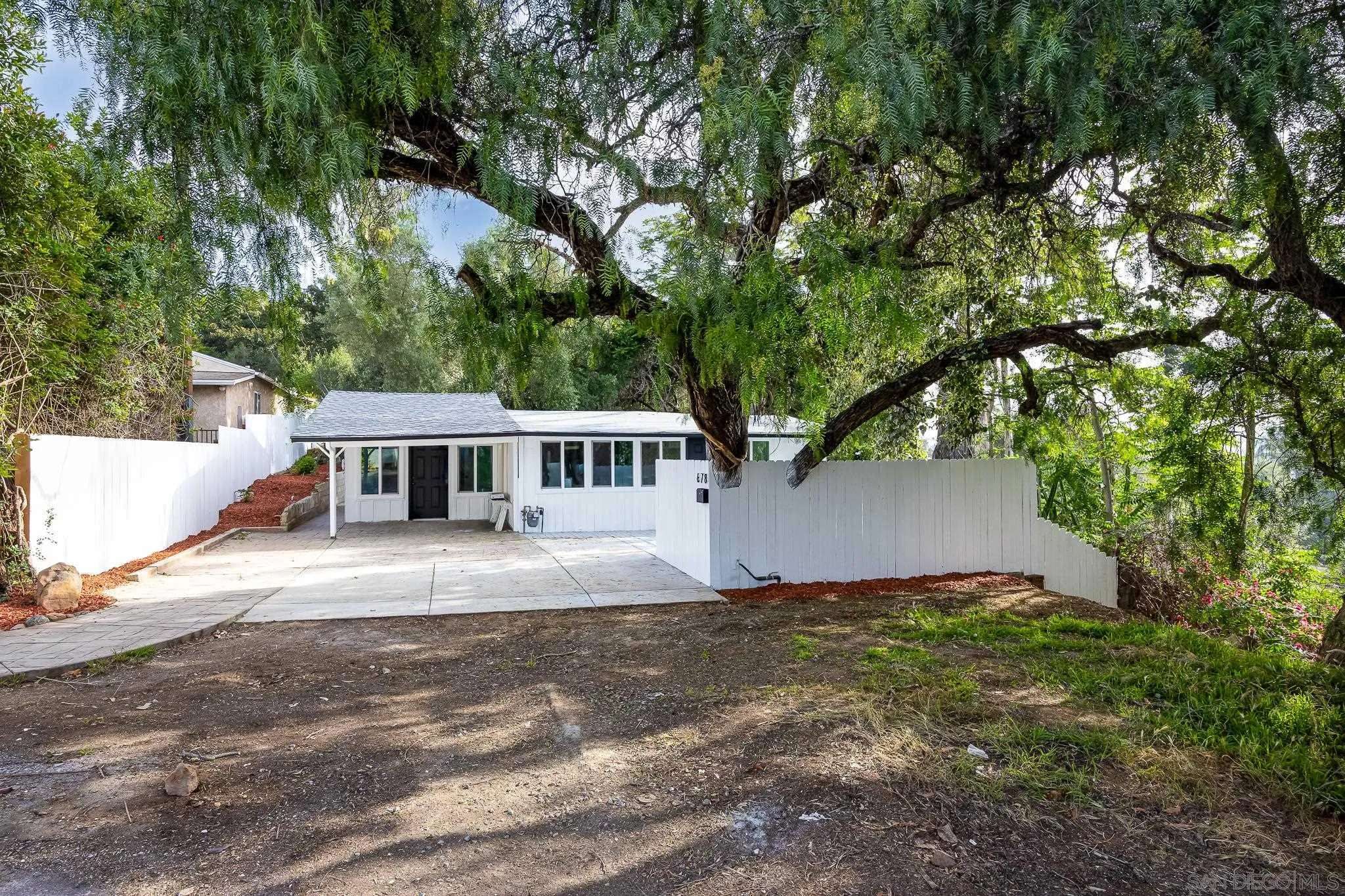 Fallbrook, CA 92028,678 Robby Way