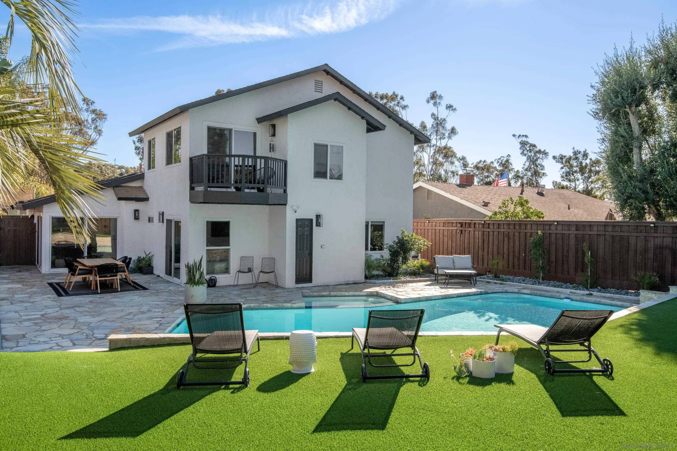 San Diego, CA 92131,11646 La Colina