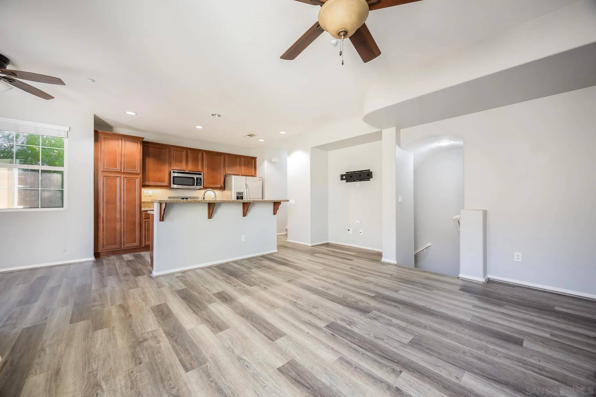 Temecula, CA 92592,44984 Hawthorn St #208