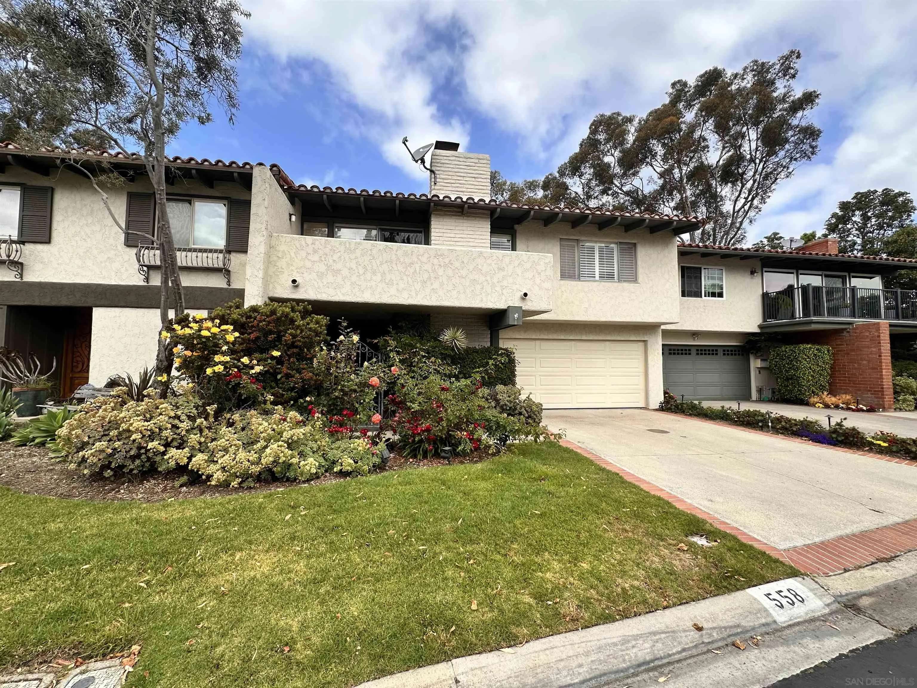 Newport Beach, CA 92660,558 Vista Flora