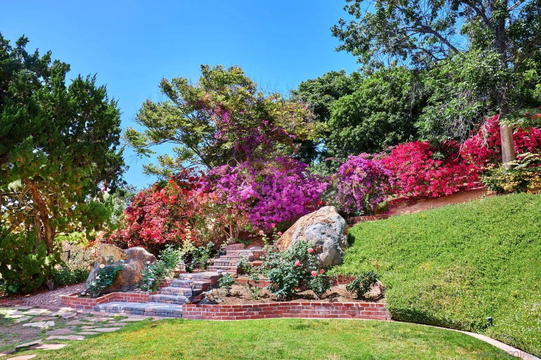 La Mesa, CA 91941,9370 Viento Fuerte Way