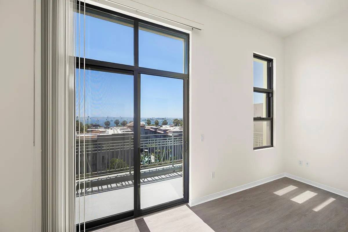 San Diego, CA 92101,1750 Kettner Blvd #416