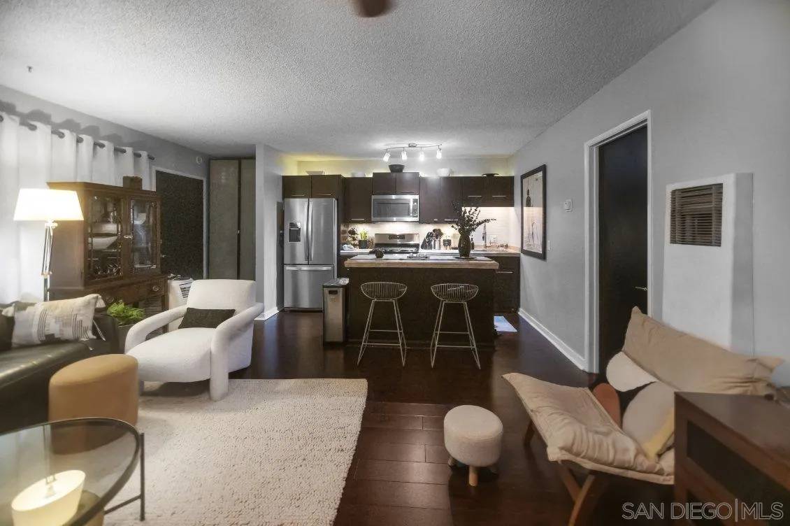 San Diego, CA 92103,720 W Lewis Street #6