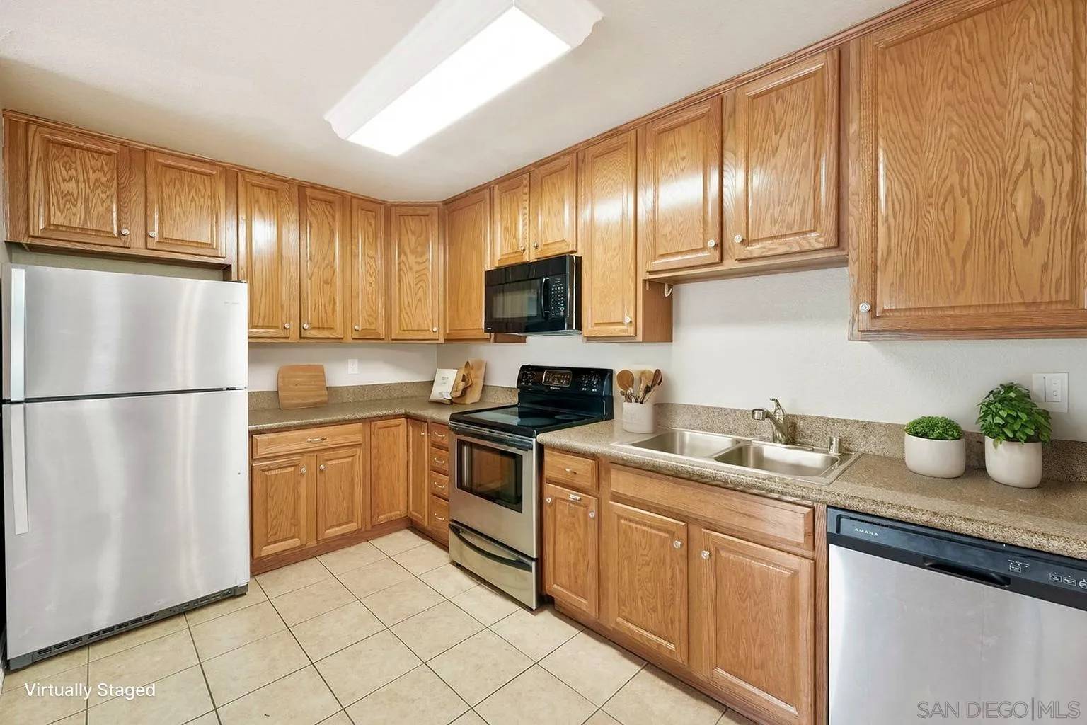 San Diego, CA 92105,1825 Bayview Heights Dr #84