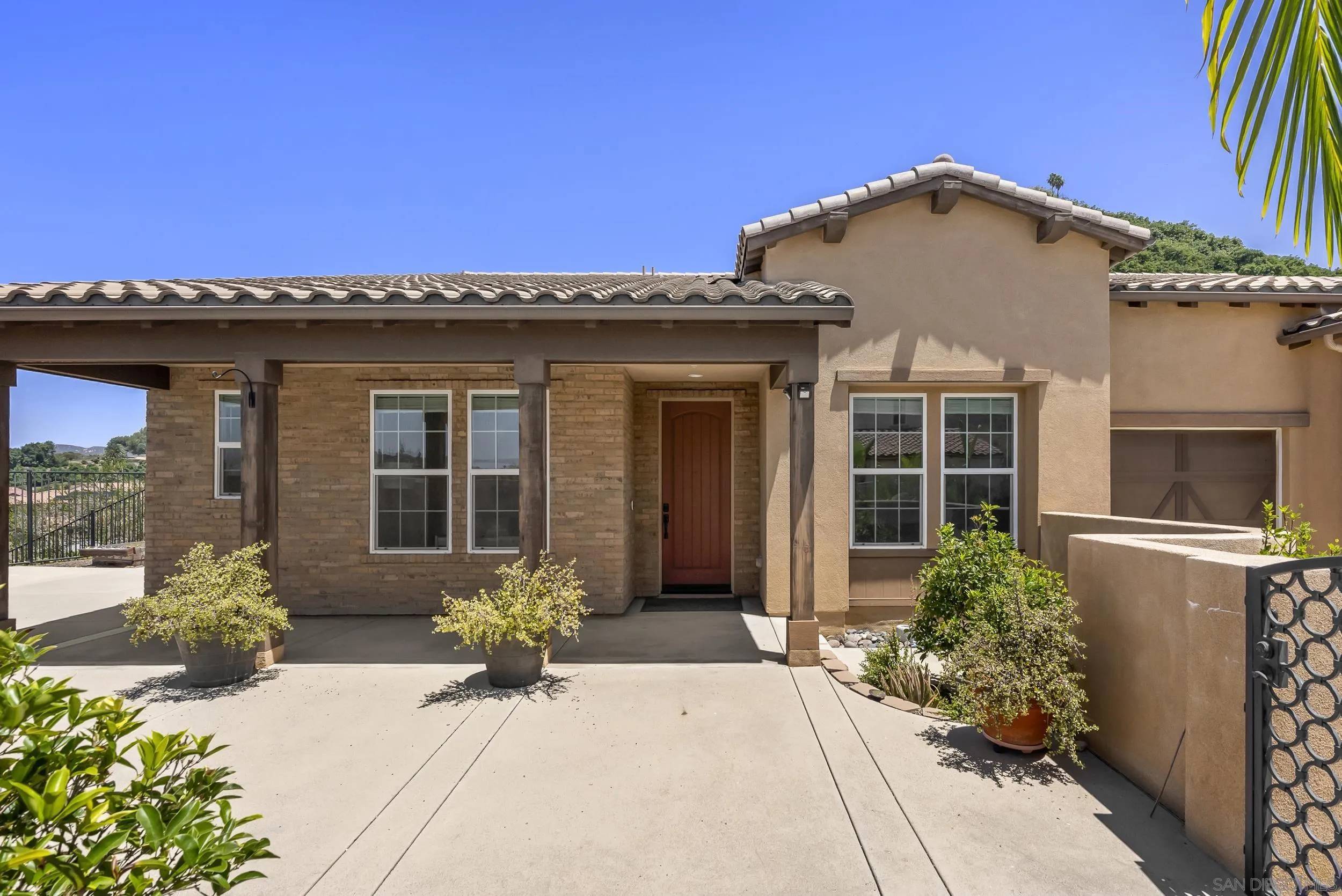 Escondido, CA 92026,1405 Apex Pl.