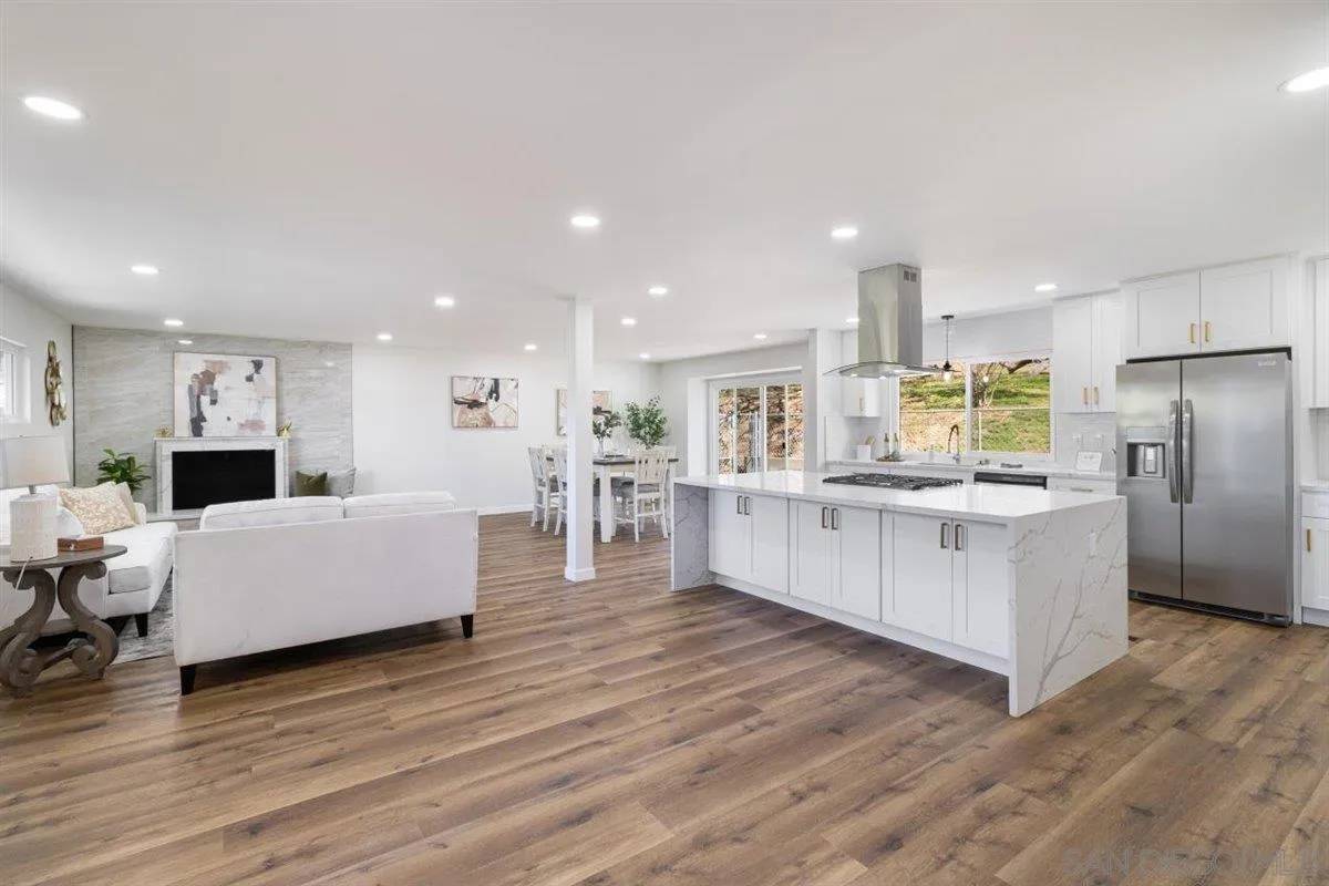 Escondido, CA 92029,1756 Alhudson Dr
