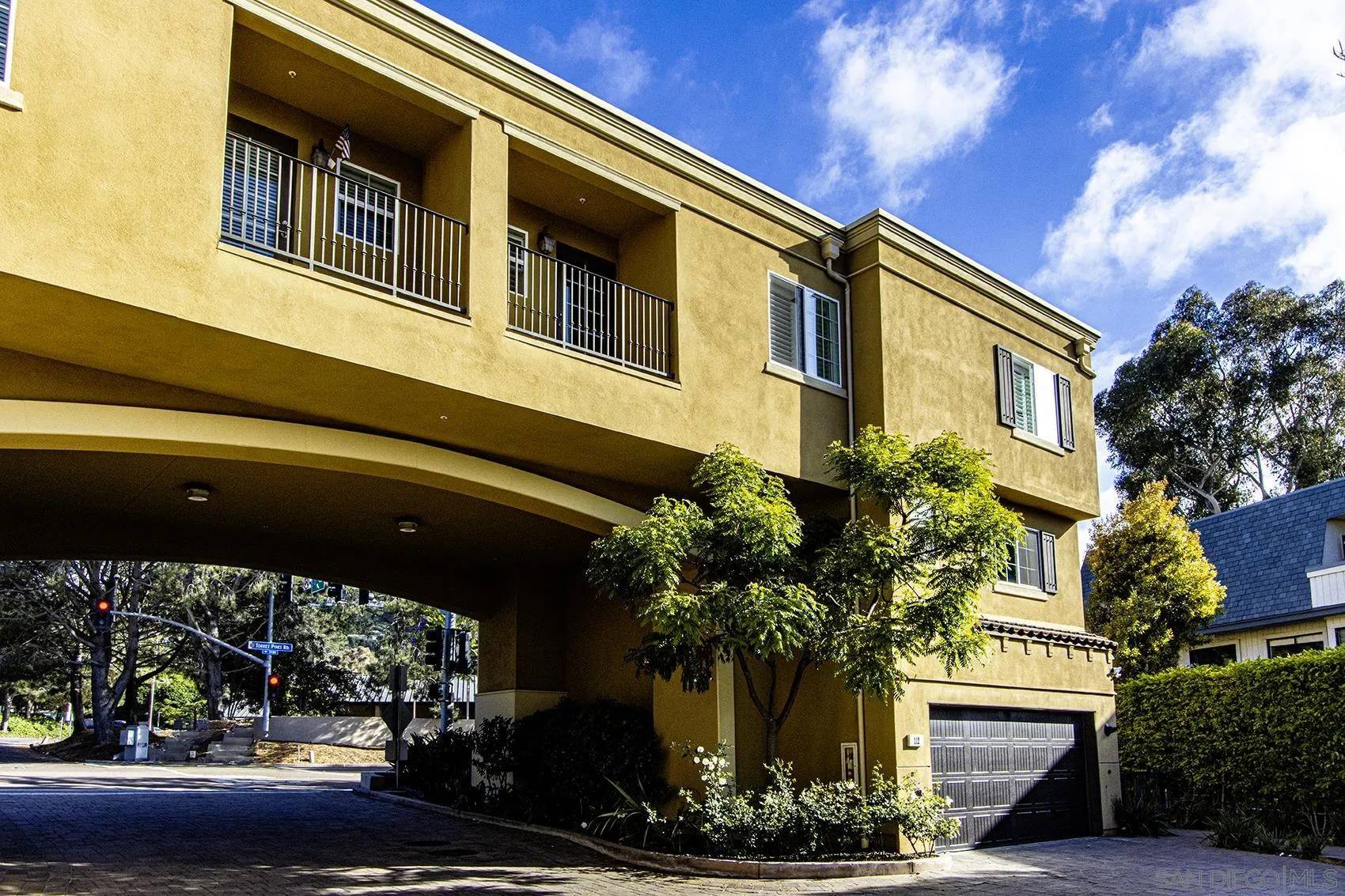 La Jolla, CA 92037,2400 Torrey Pines Rd #112