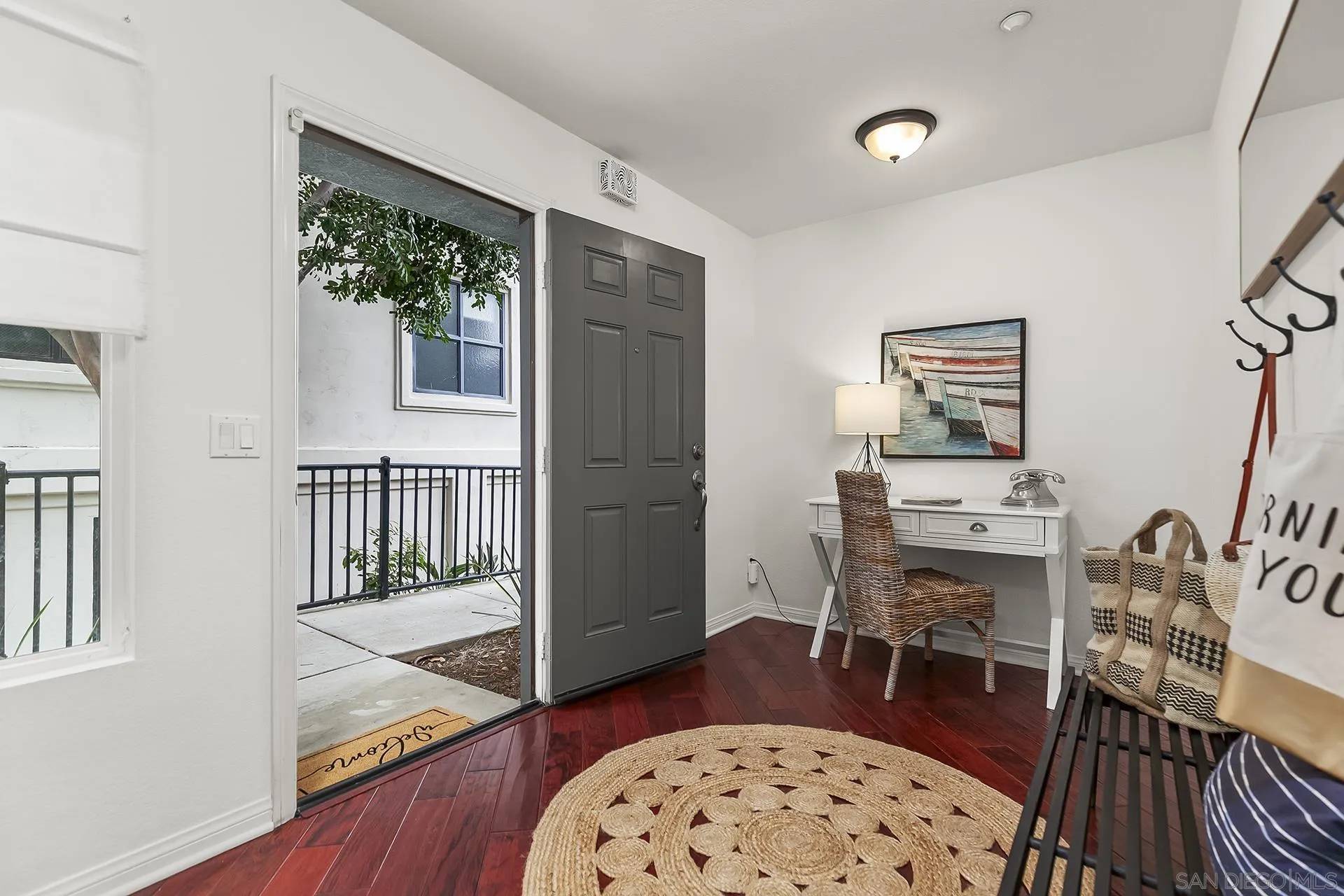 San Diego, CA 92110,3528 Shoreline Bluff Ln