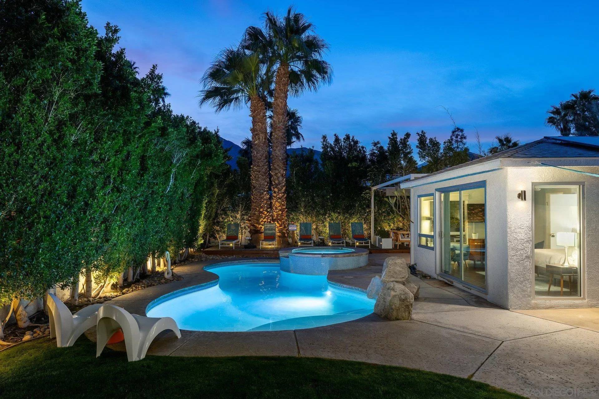 Palm Springs, CA 92262,133 W San Carlos Road