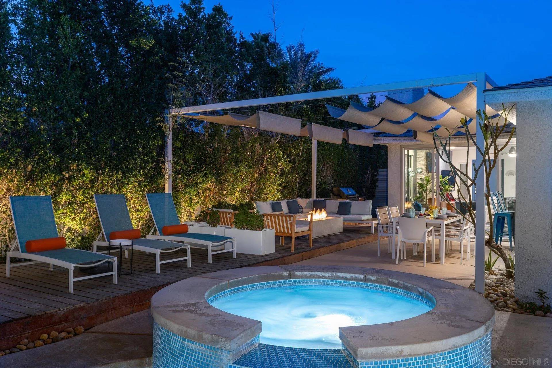 Palm Springs, CA 92262,133 W San Carlos Road