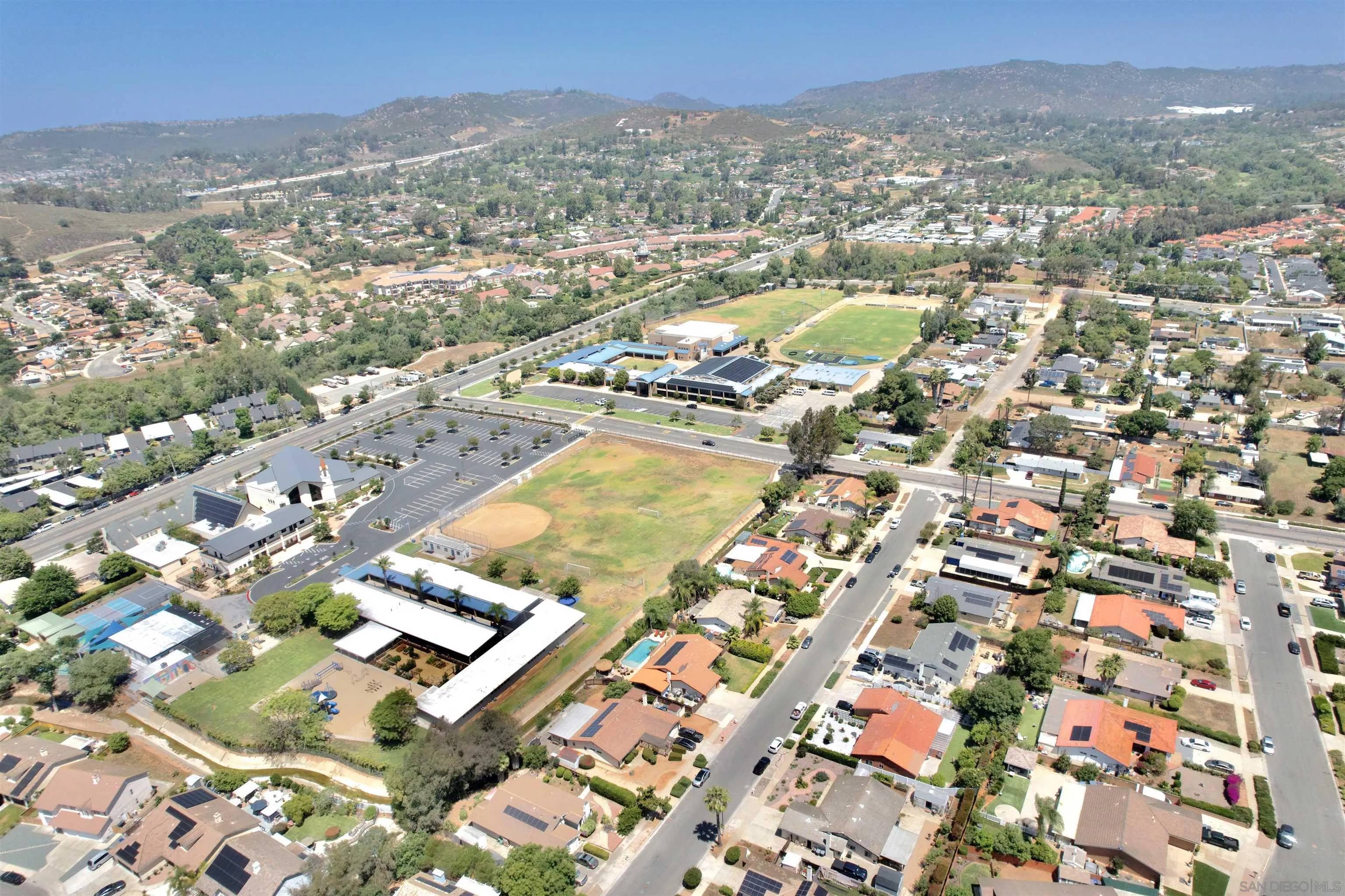 Escondido, CA 92026,1932 Paradise St