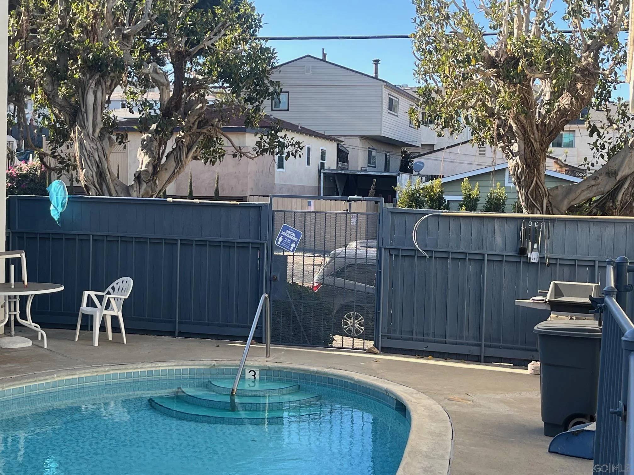 San Diego, CA 92107,2707 Camulos Street