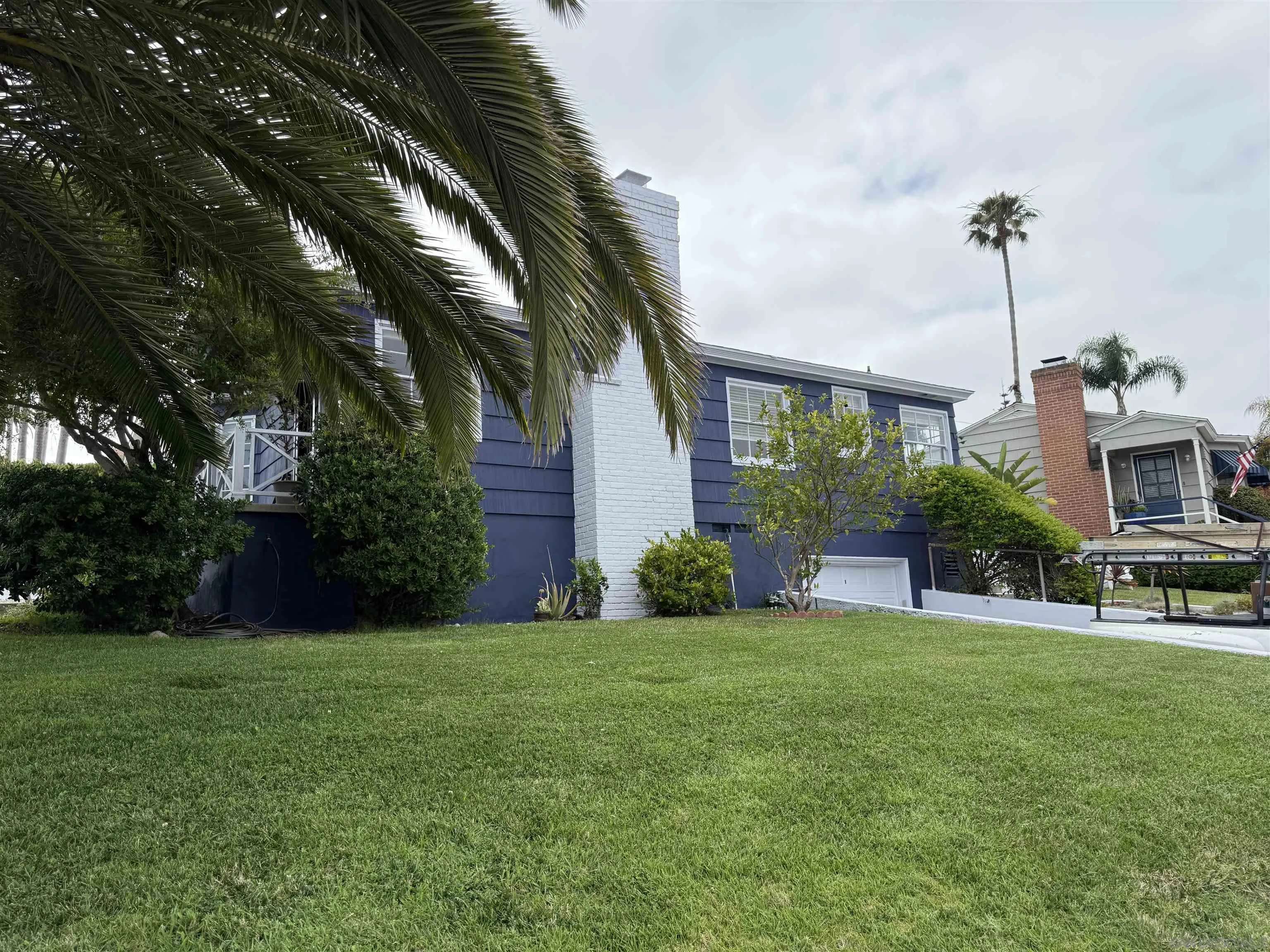 La Jolla, CA 92037,1205 Park Row