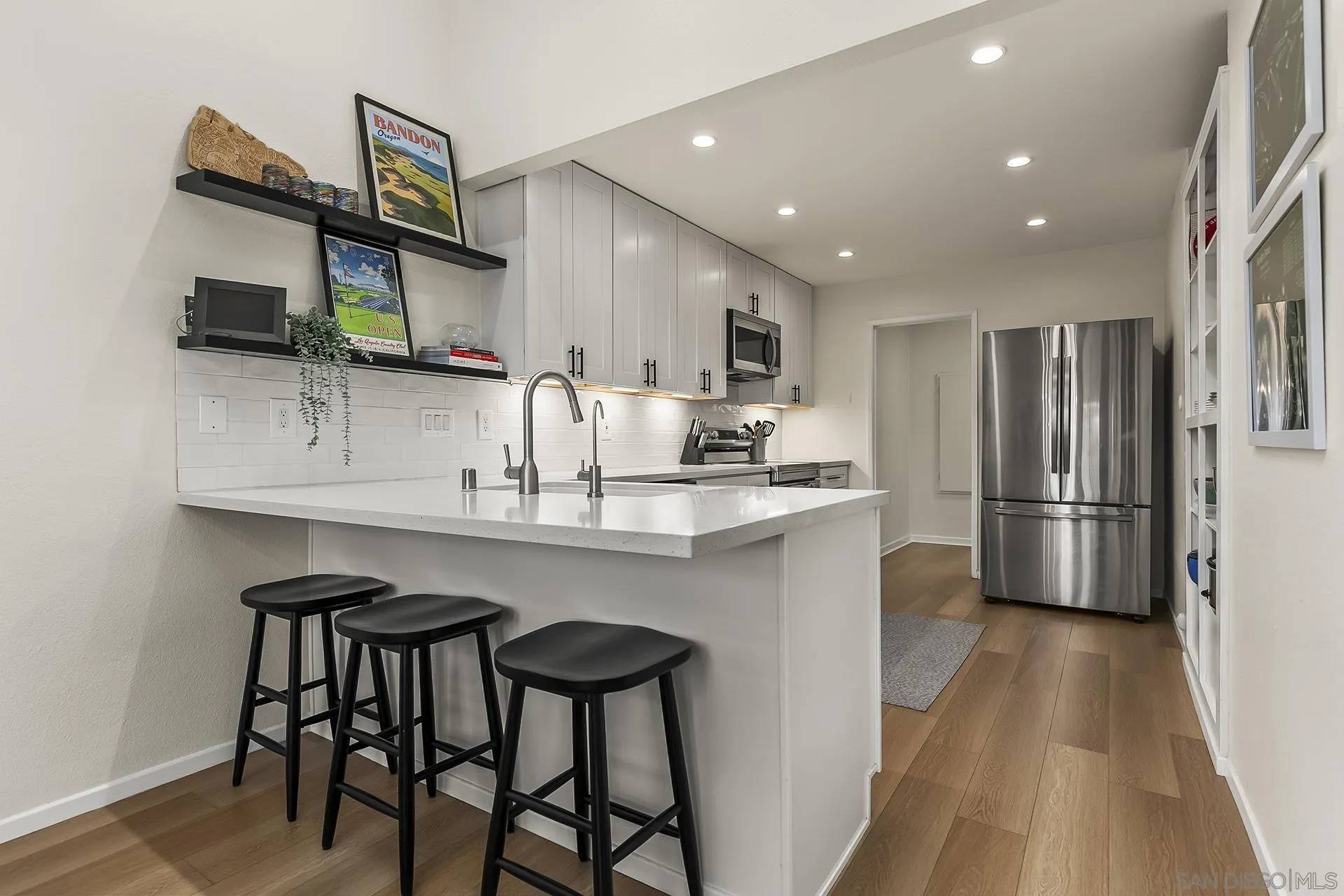 San Diego, CA 92110,5985 Cirrus St
