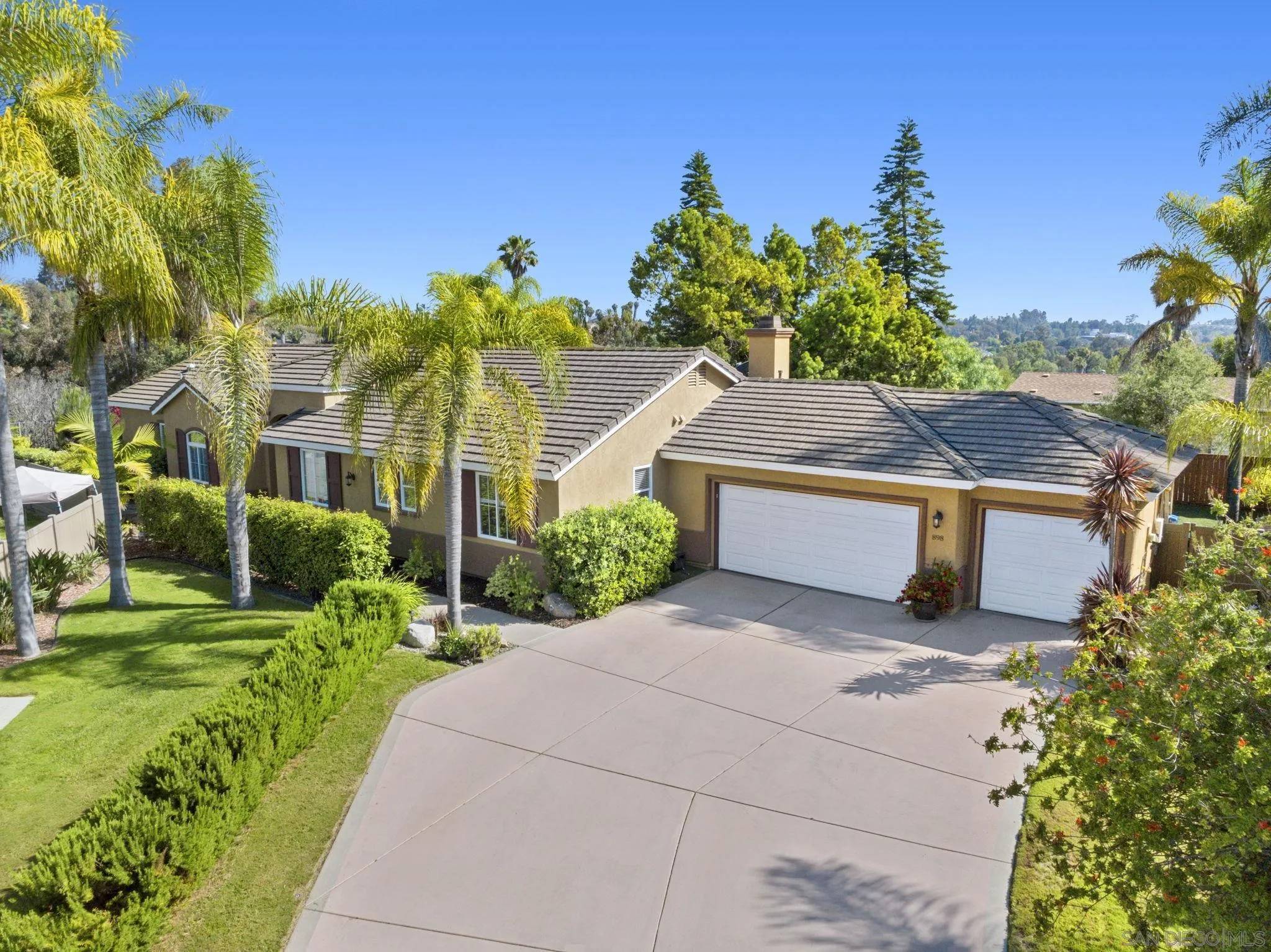 Vista, CA 92081,898 Via Allegra