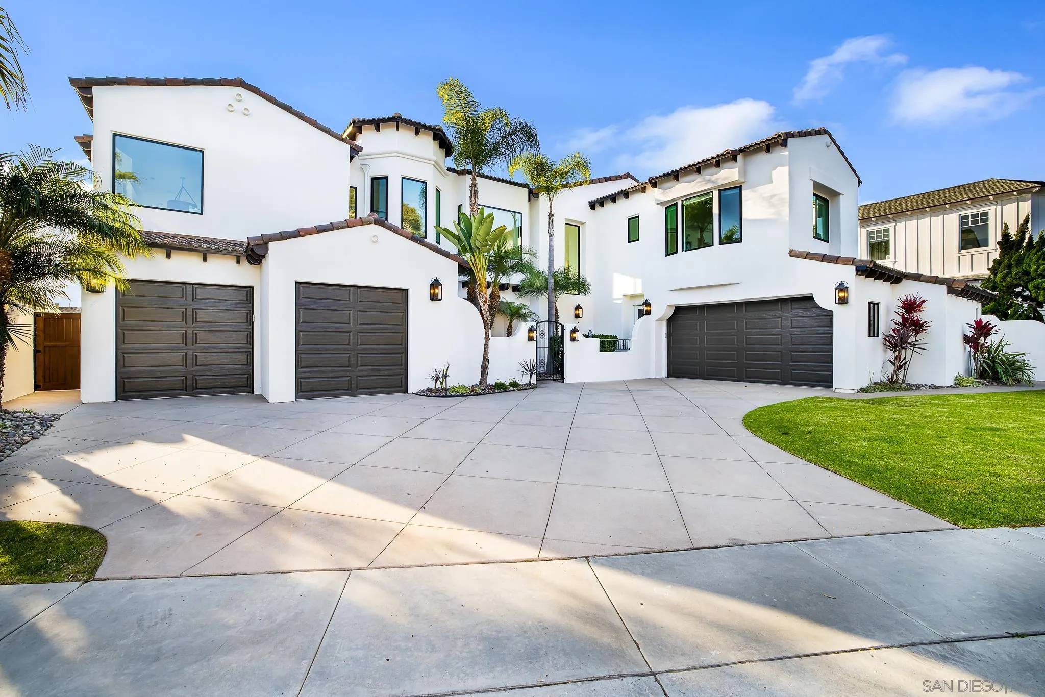 Coronado, CA 92118,1070 Coronado Avenue