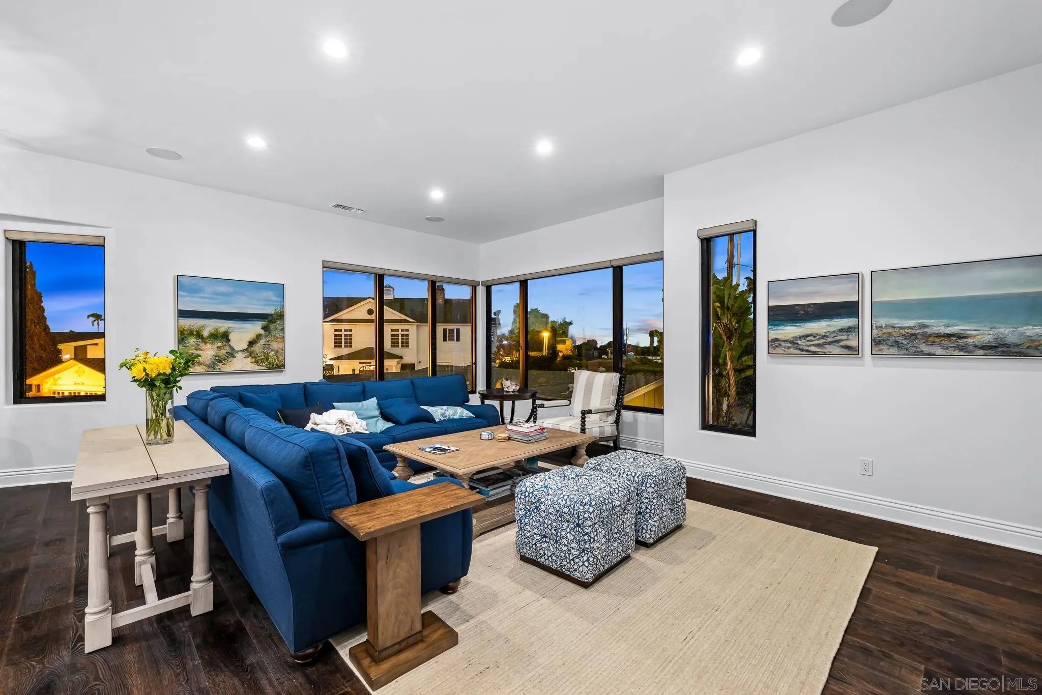 Coronado, CA 92118,1070 Coronado Avenue