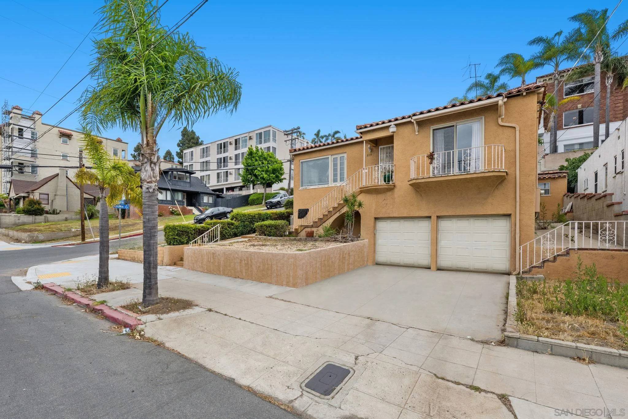 San Diego, CA 92101,2371 Brant St