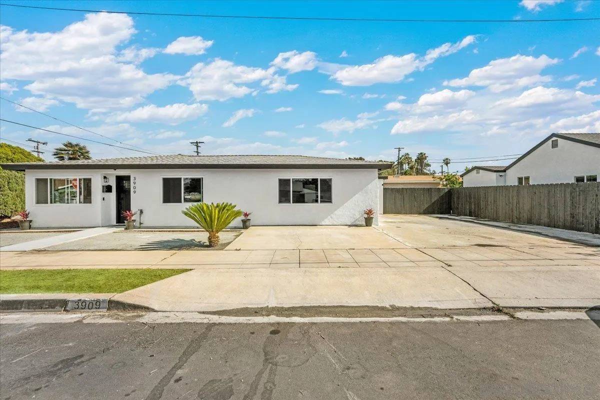 San Diego, CA 92113,3905-3909 Cottonwood St