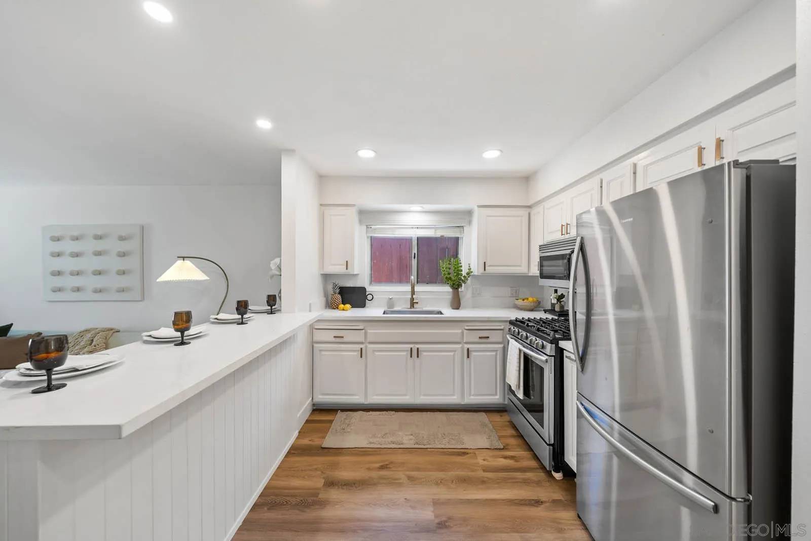 Cardiff By-the-sea, CA 92007,617 Cathy Ln