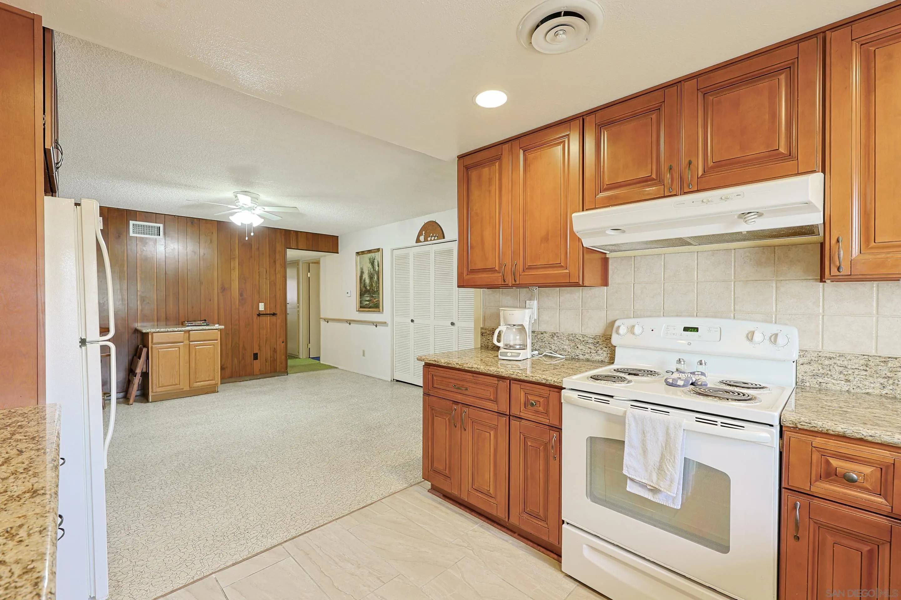 San Diego, CA 92120,5885 Laramie Way