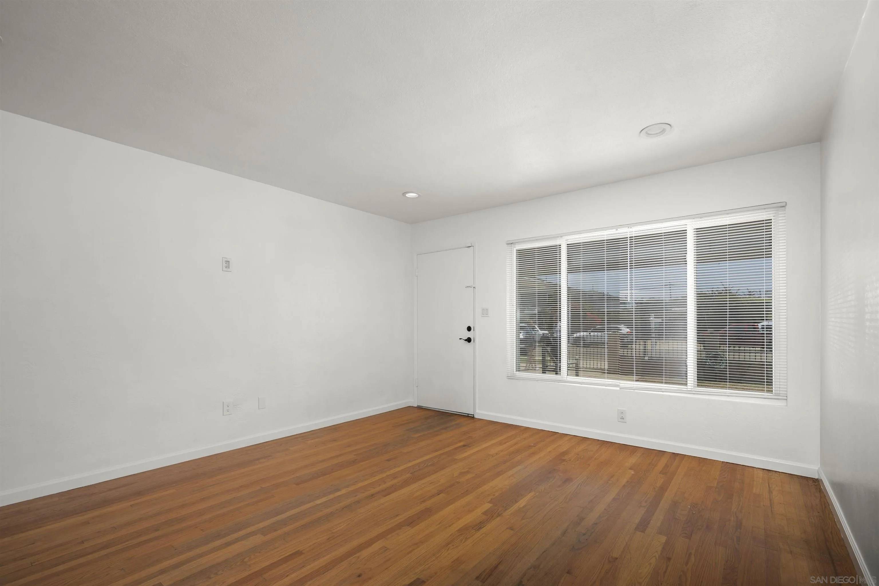 Imperial Beach, CA 91932,1058 10th St