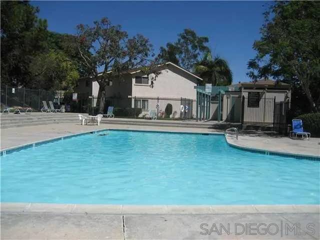 San Diego, CA 92122,8067 Camino Kiosco