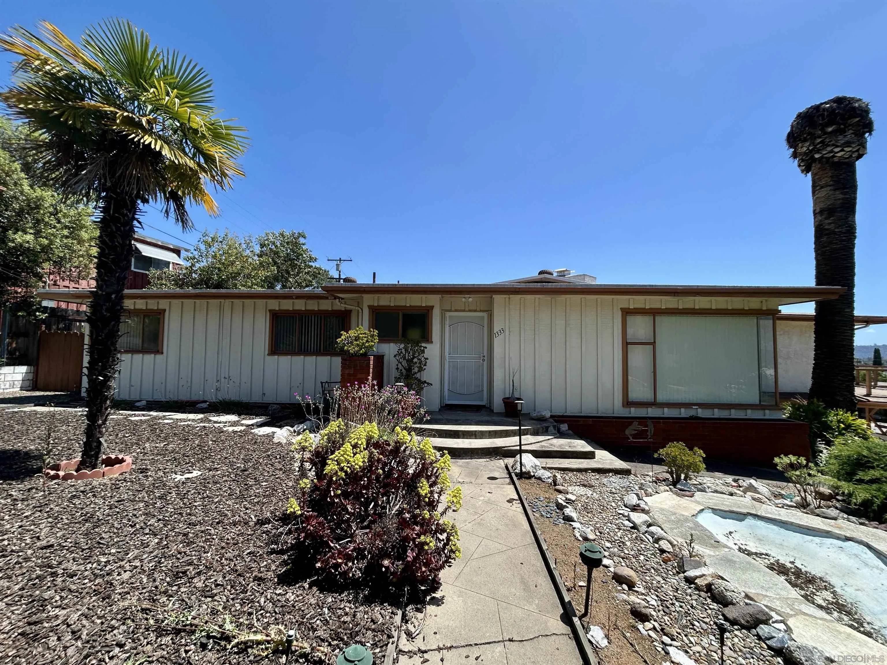 El Cajon, CA 92021,1333 El Rey Ave