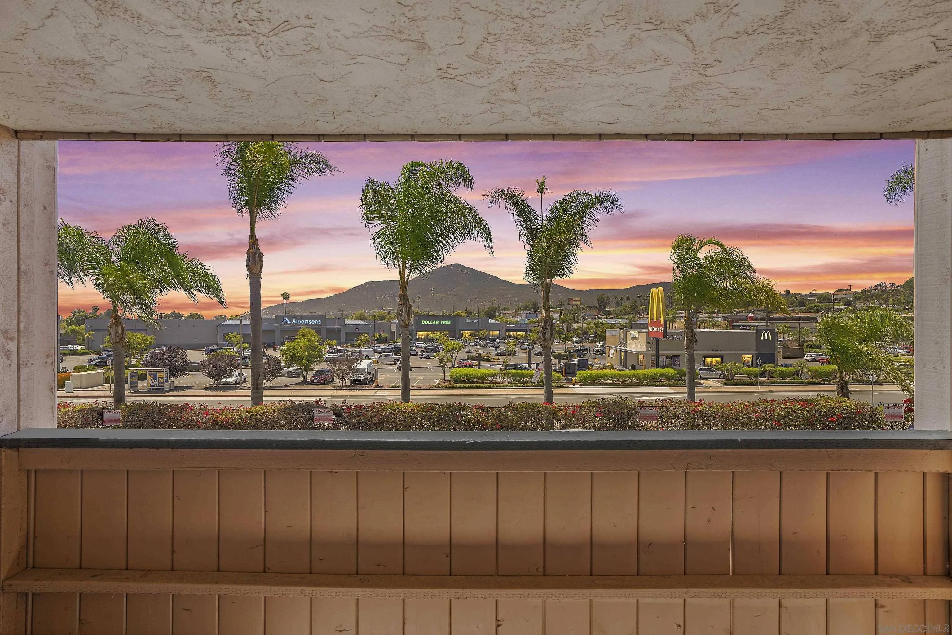 San Diego, CA 92119,8703 Lake Murray Blvd #4