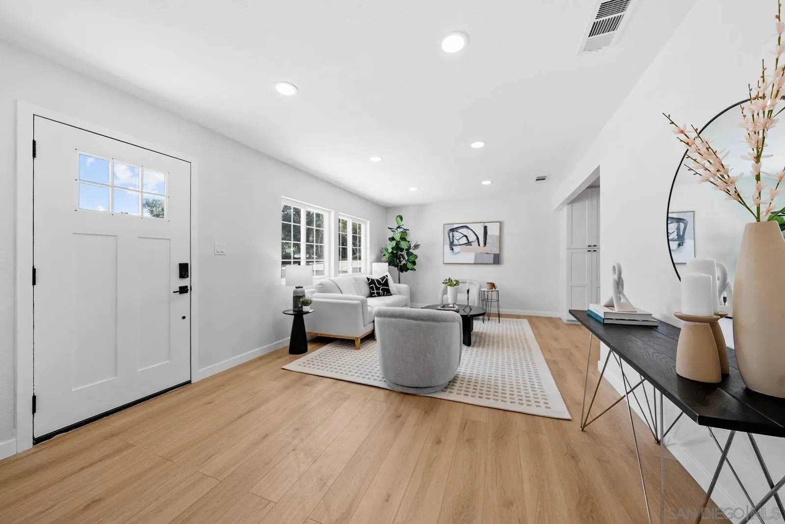 Spring Valley, CA 91977,8322 Stansbury St