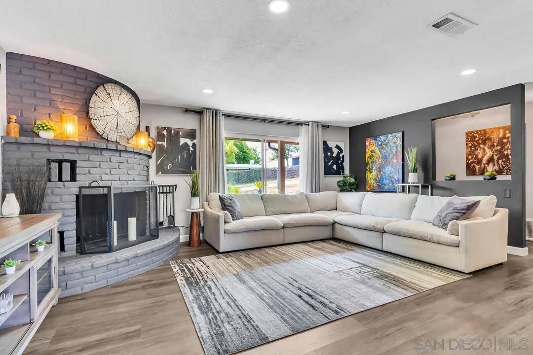 Lakeside, CA 92040,9217 Riverview Ave