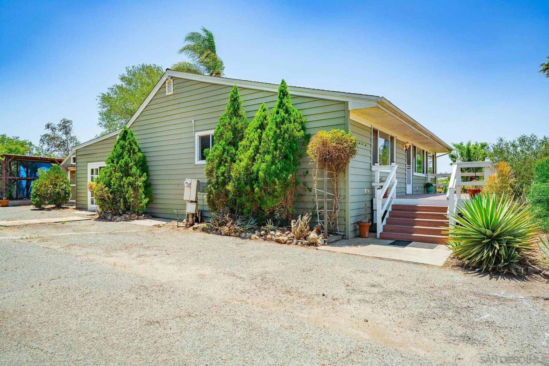 Valley Center, CA 92082,30727 Rolling Hills Dr