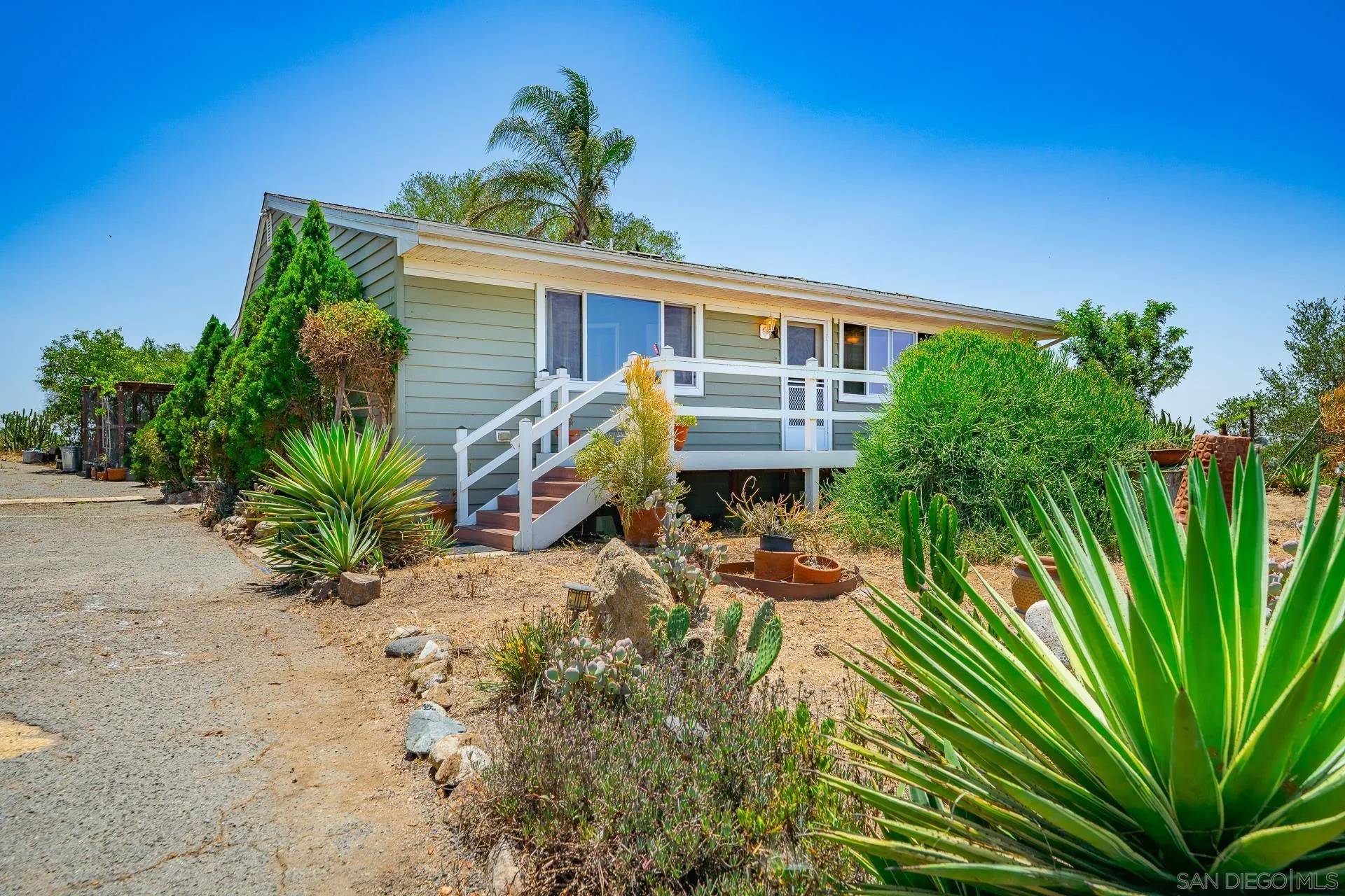 Valley Center, CA 92082,30727 Rolling Hills Dr
