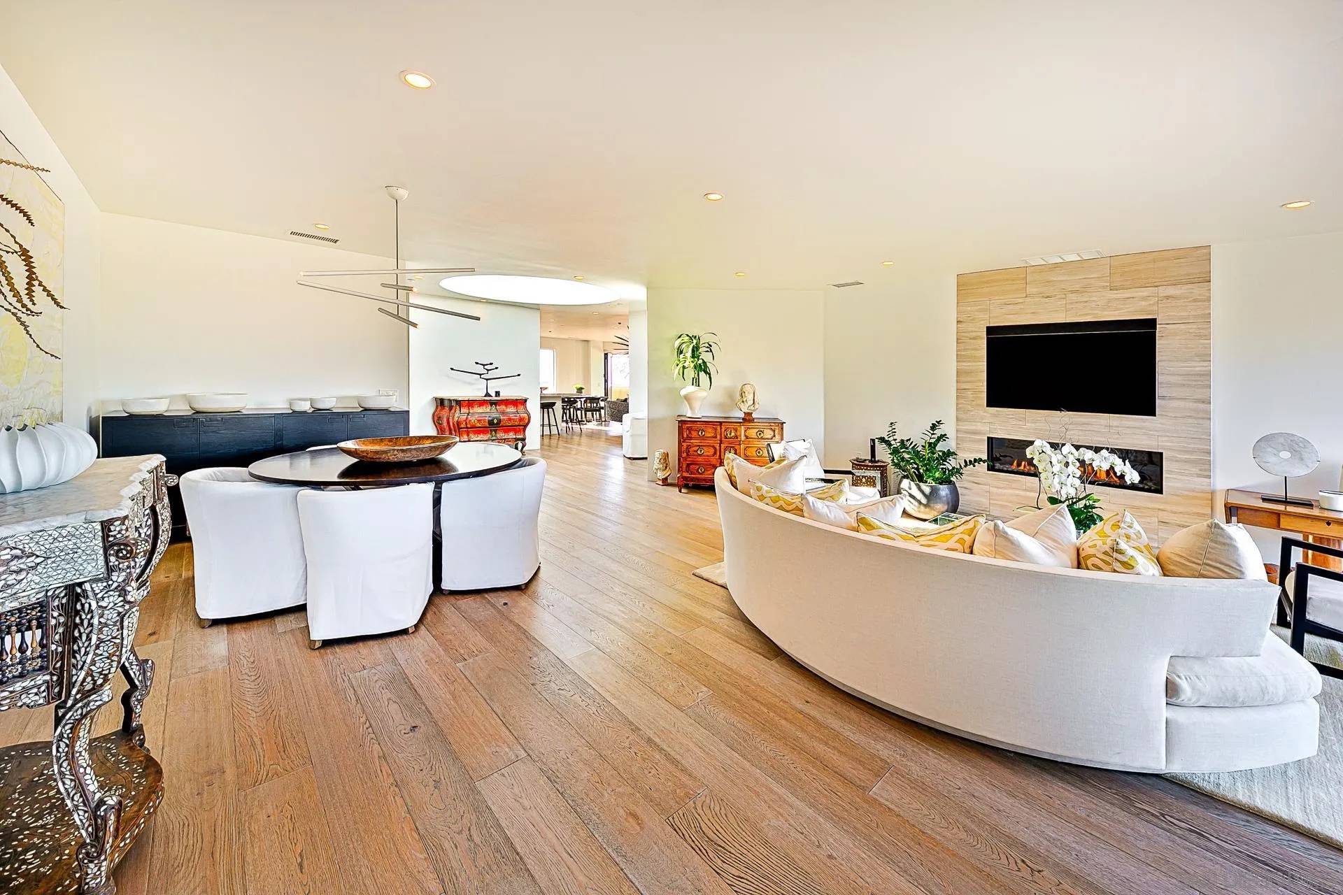 La Jolla, CA 92037,231 Bonair St