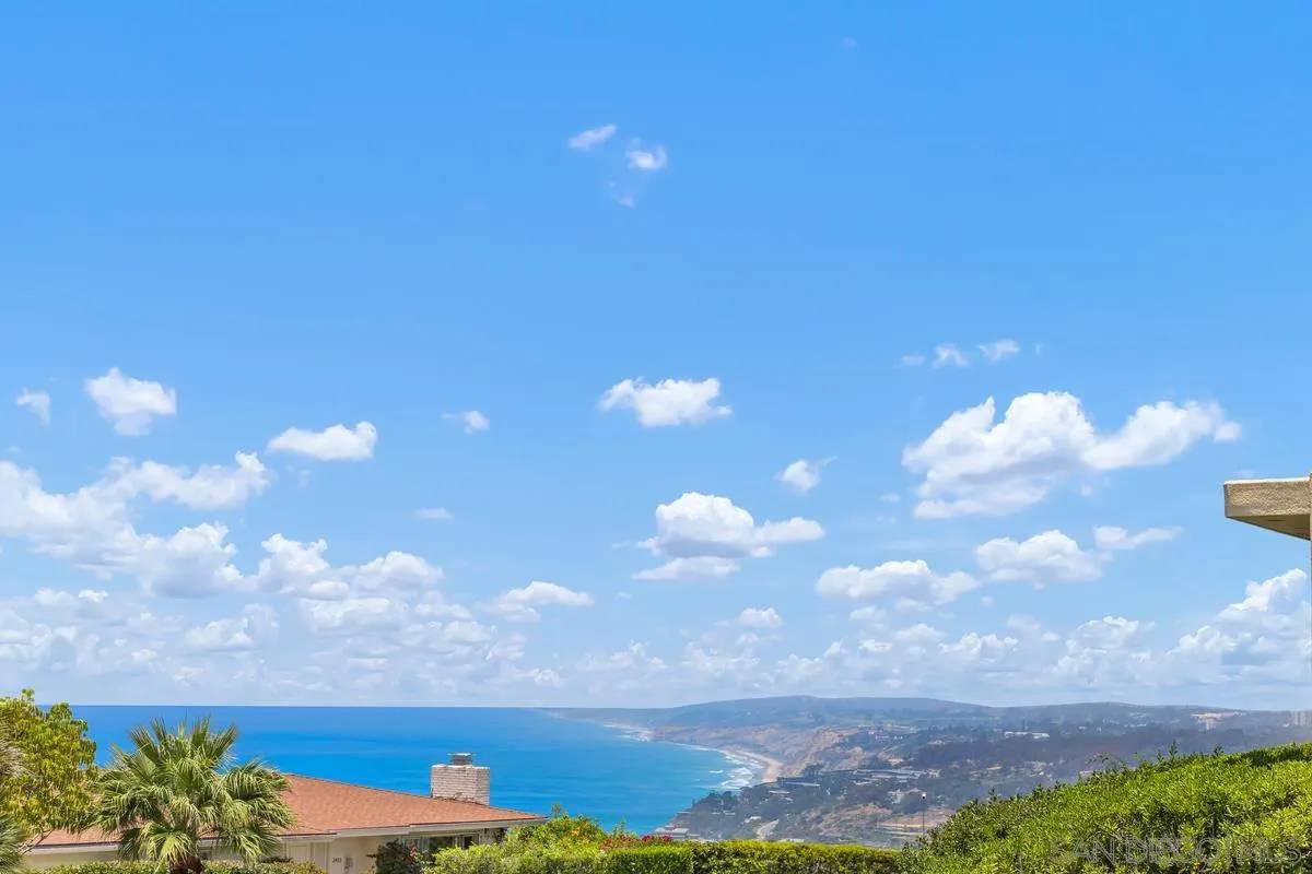 La Jolla, CA 92037,7246 Rue De Roark