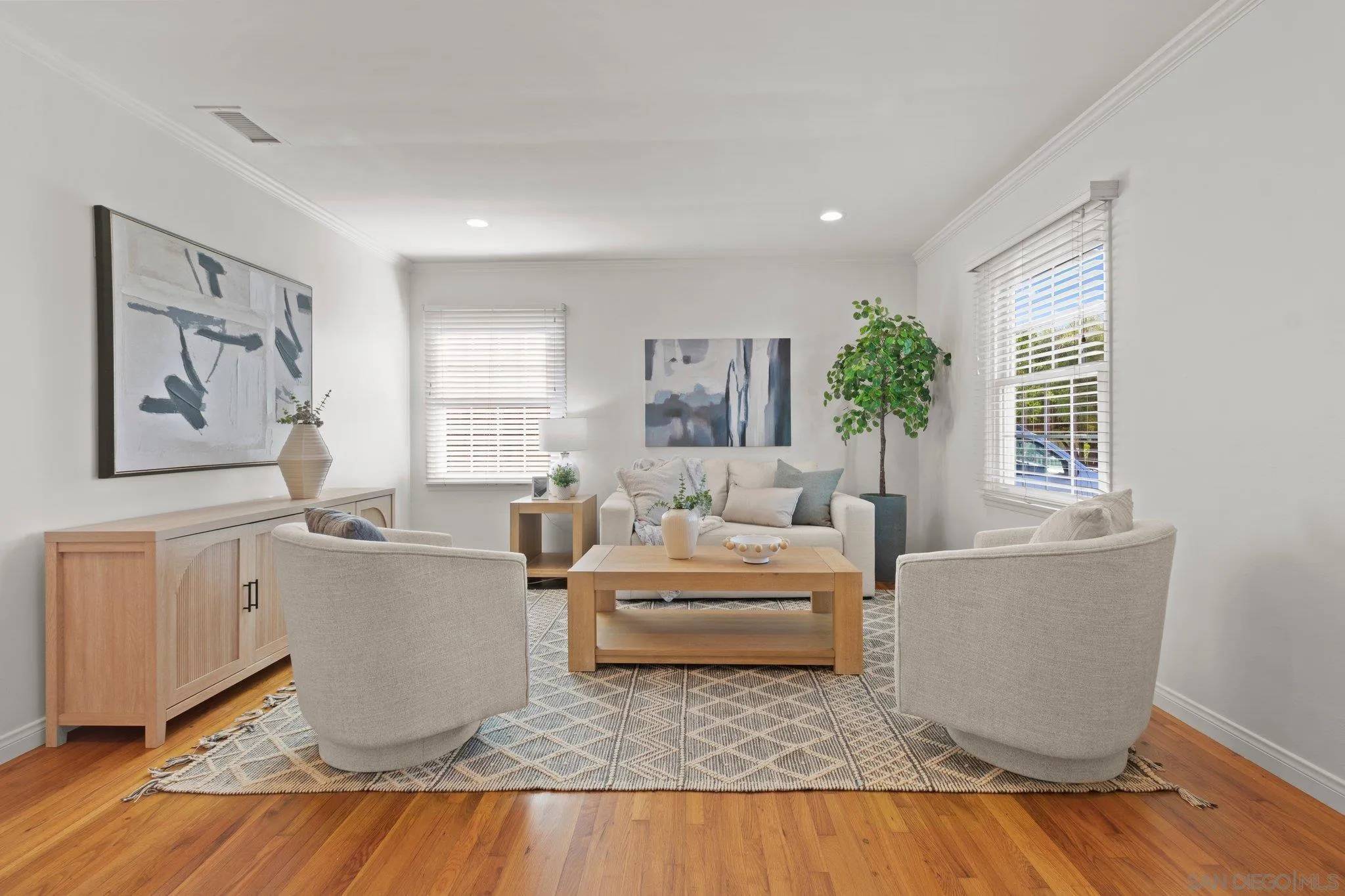 La Mesa, CA 91942,8745 Van Horn St