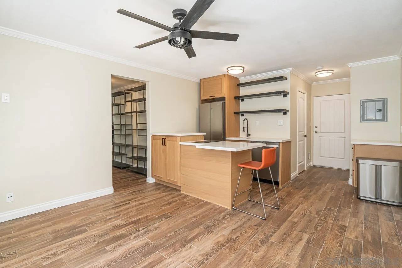 San Diego, CA 92106,1021 Scott St #127