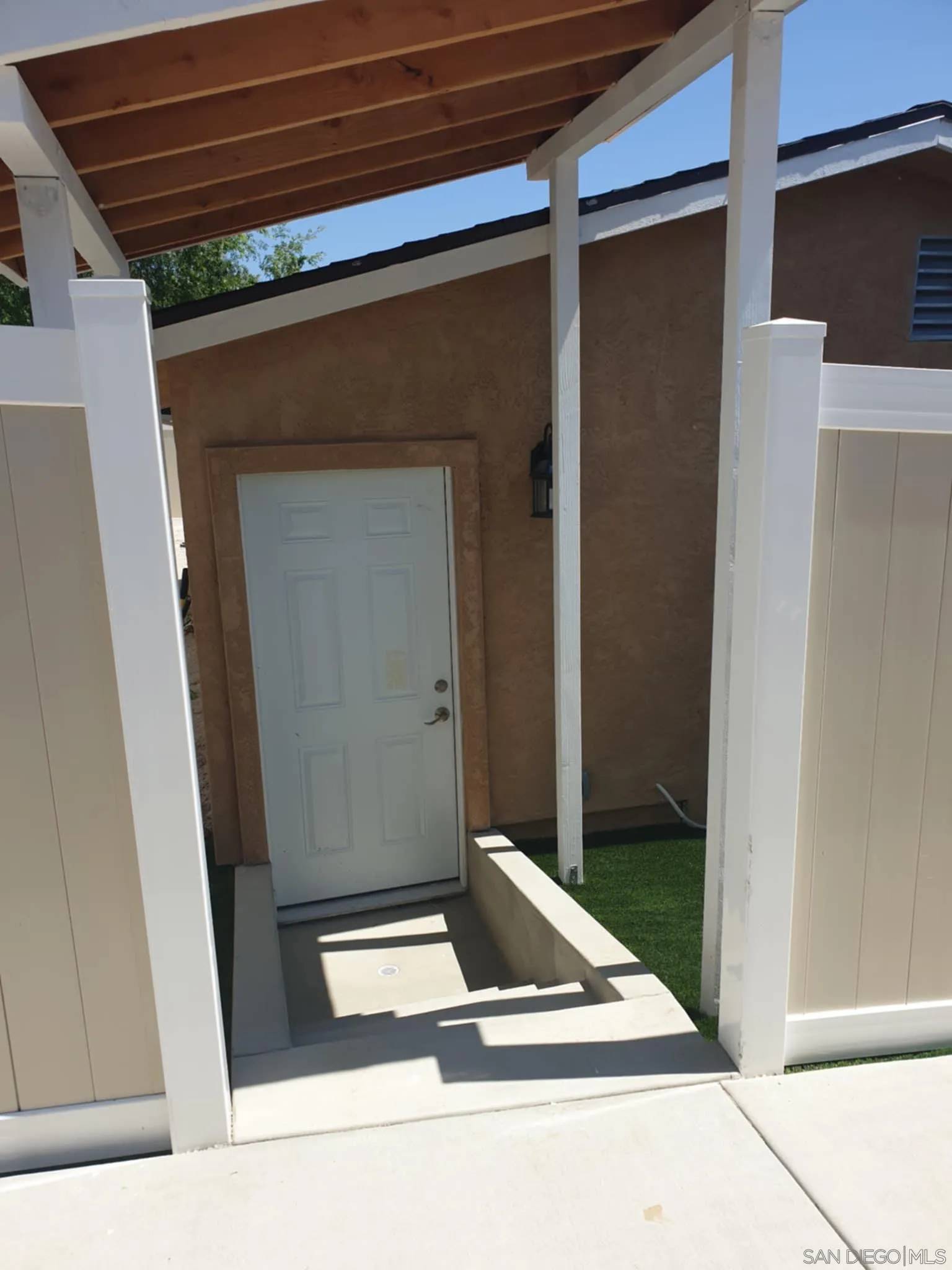 Spring Valley, CA 91977,2671 Silver Oaks Dr. #C