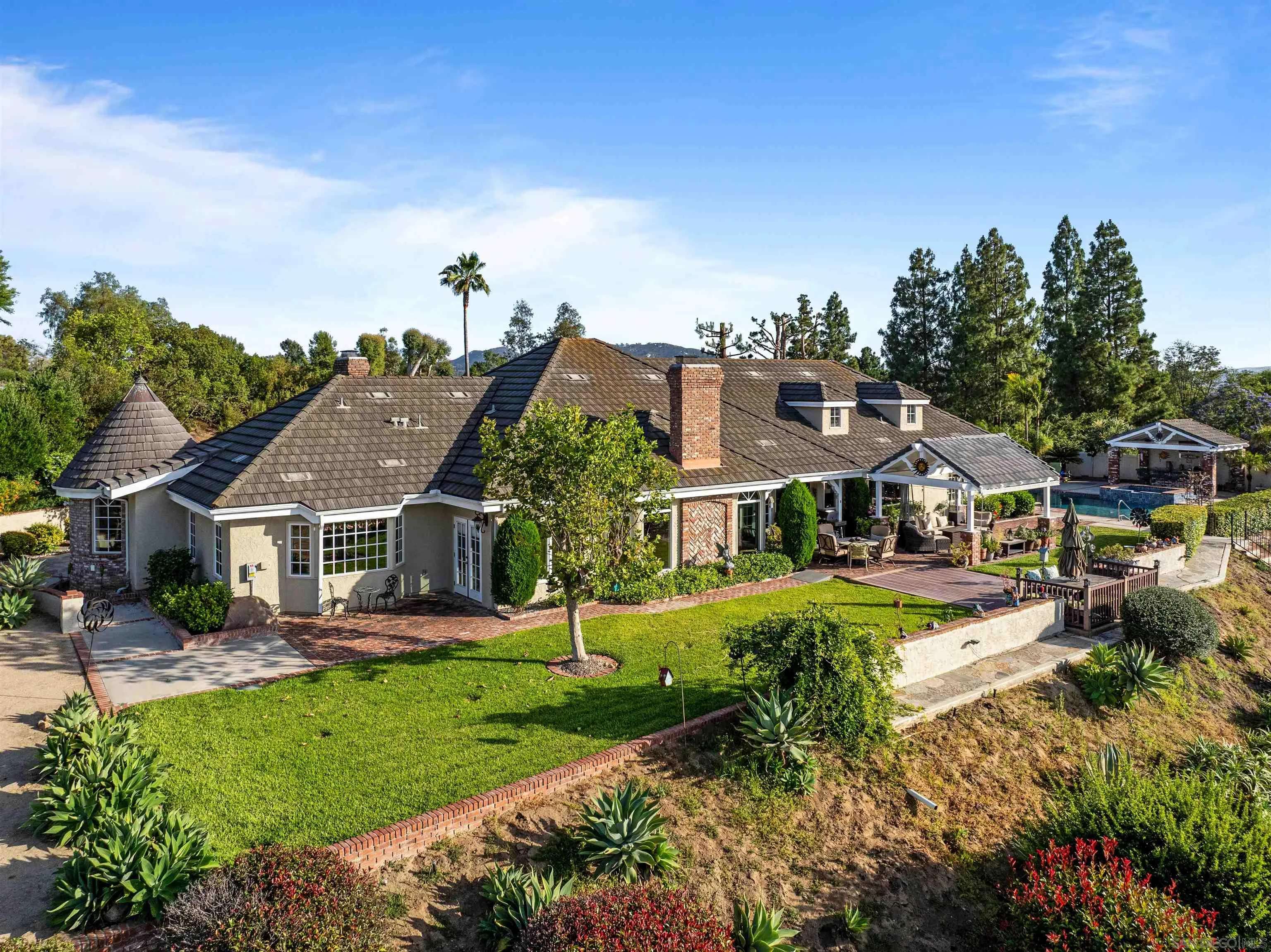 Poway, CA 92064,17502 Corte Lomas Verdes