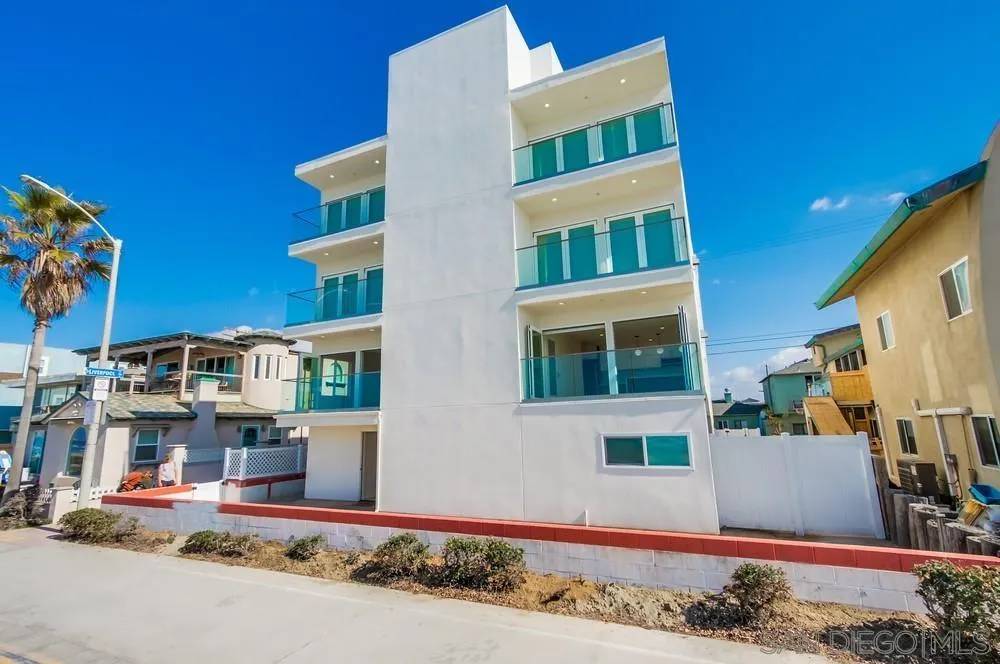 San Diego, CA 92109,3449 Ocean Front Walk