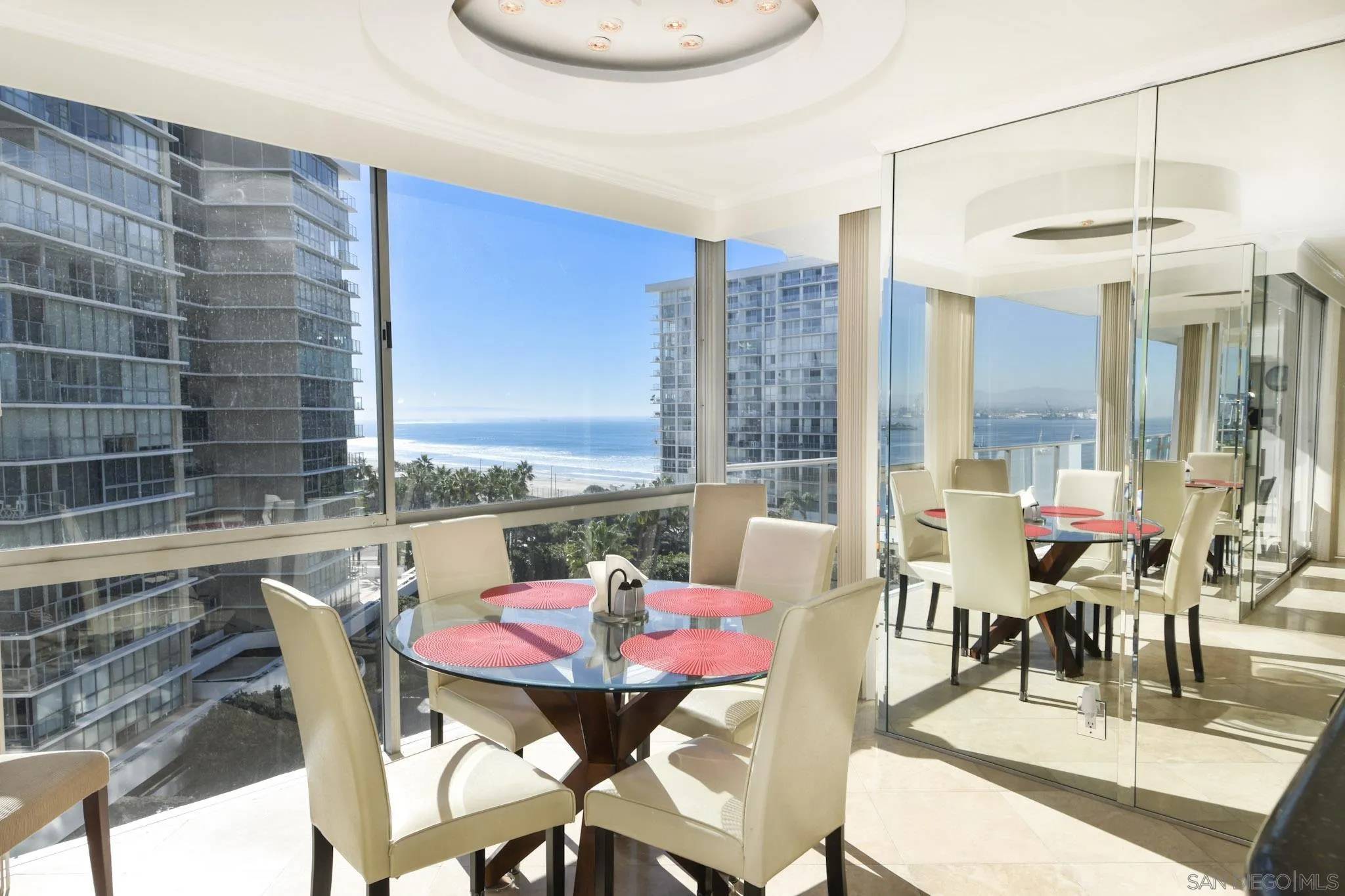 Coronado, CA 92118,1810 Avenida del Mundo #702