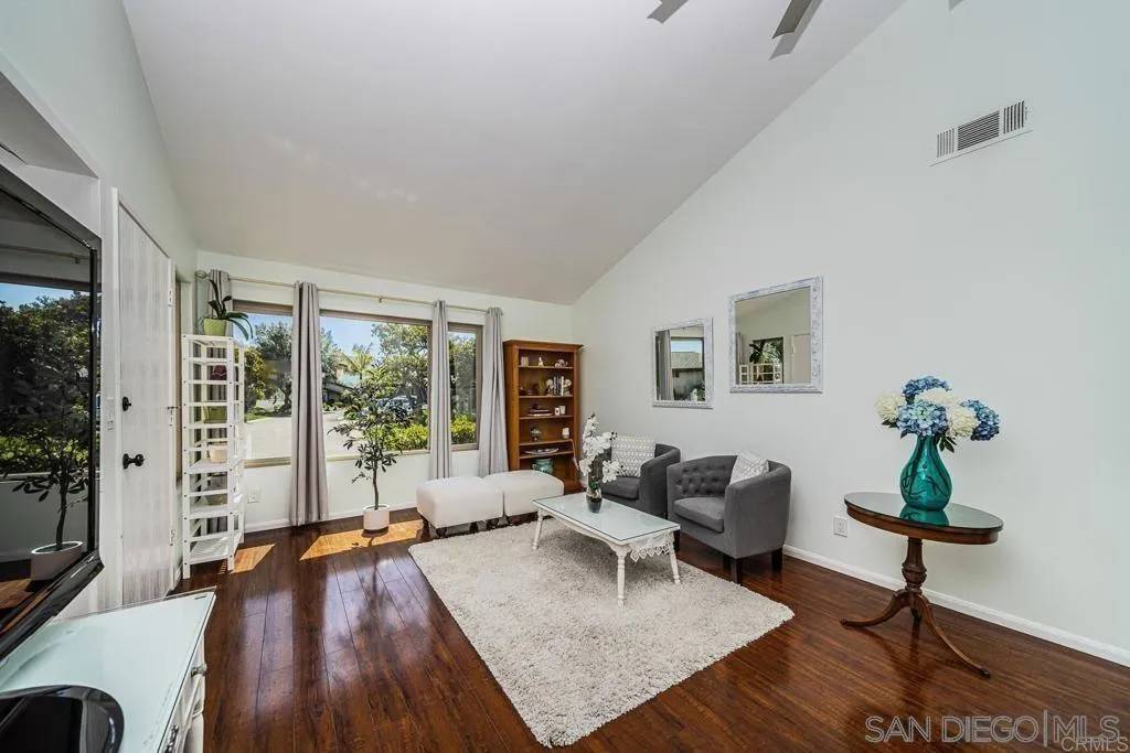 Vista, CA 92084,1414 Market St