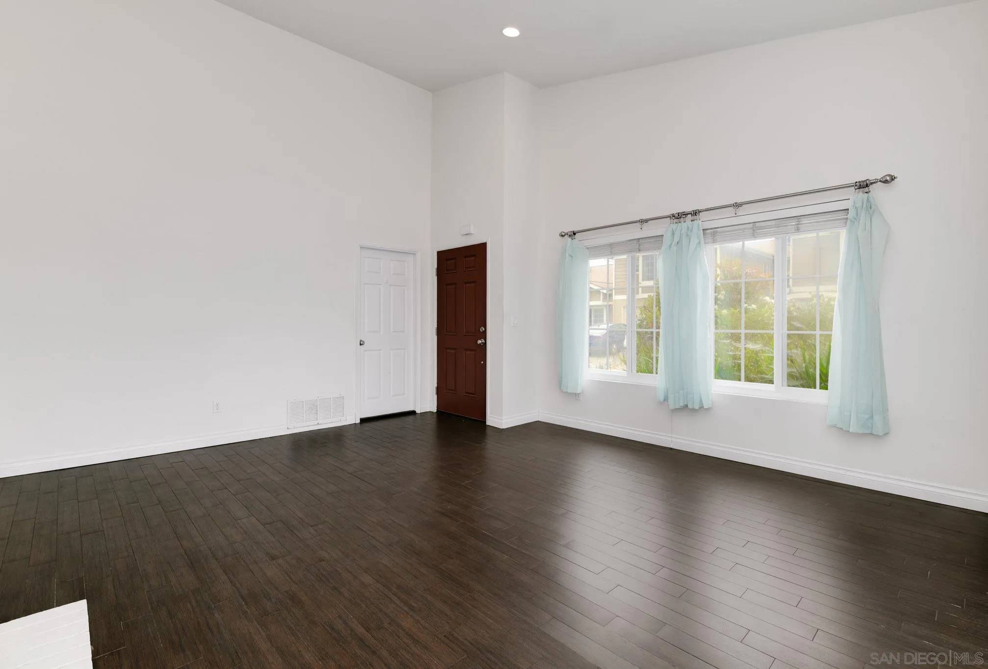 Carlsbad, CA 92010,4597 Salem Pl