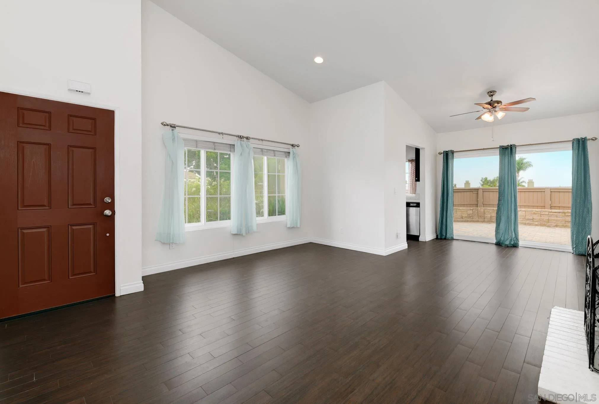 Carlsbad, CA 92010,4597 Salem Pl