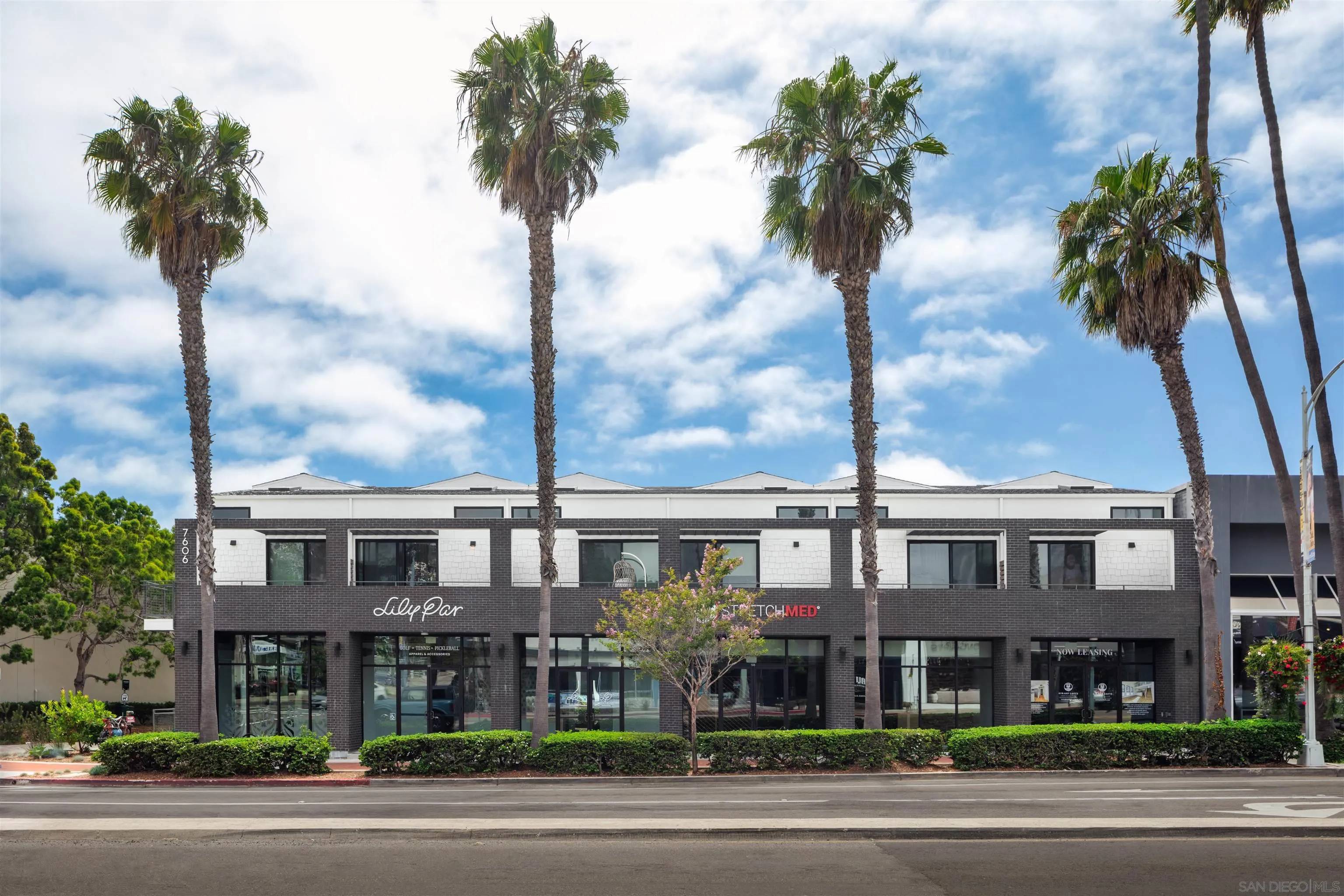 La Jolla, CA 92037,7606 Girard Avenue